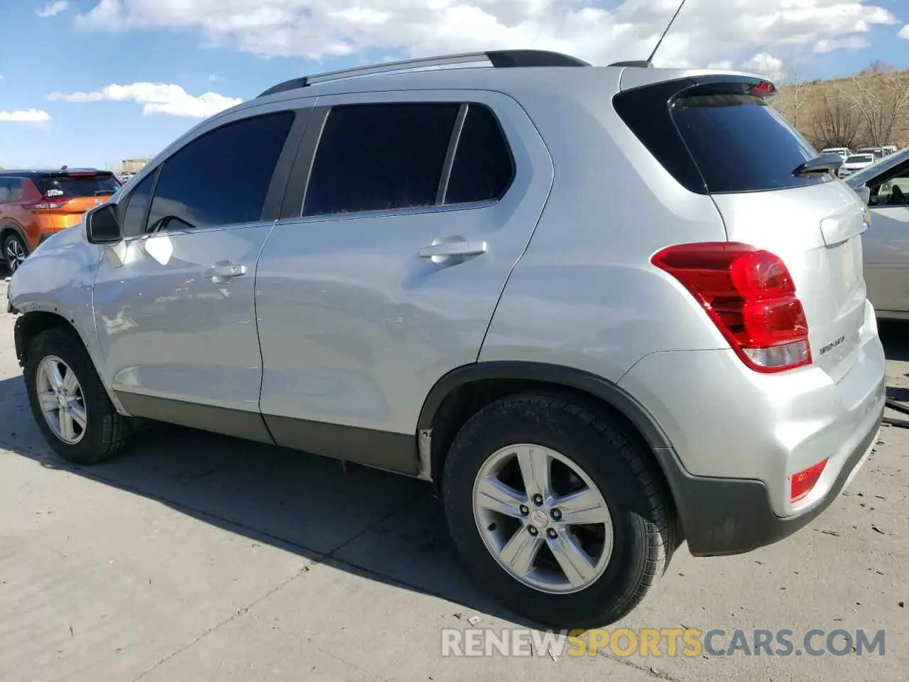 2 Photograph of a damaged car 3GNCJPSB7KL371350 CHEVROLET TRAX 2019