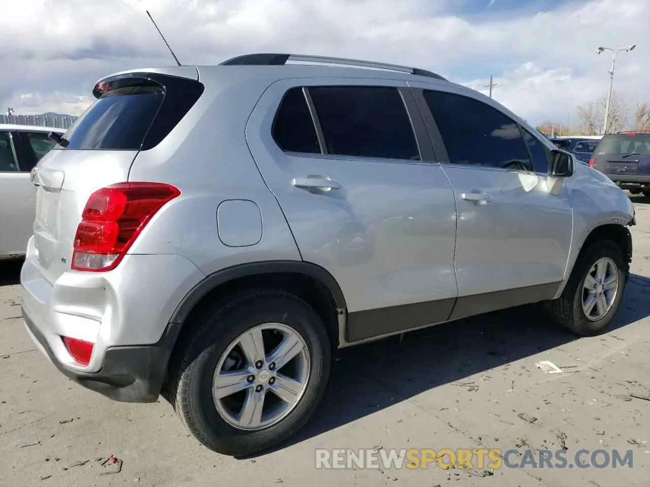 3 Photograph of a damaged car 3GNCJPSB7KL371350 CHEVROLET TRAX 2019