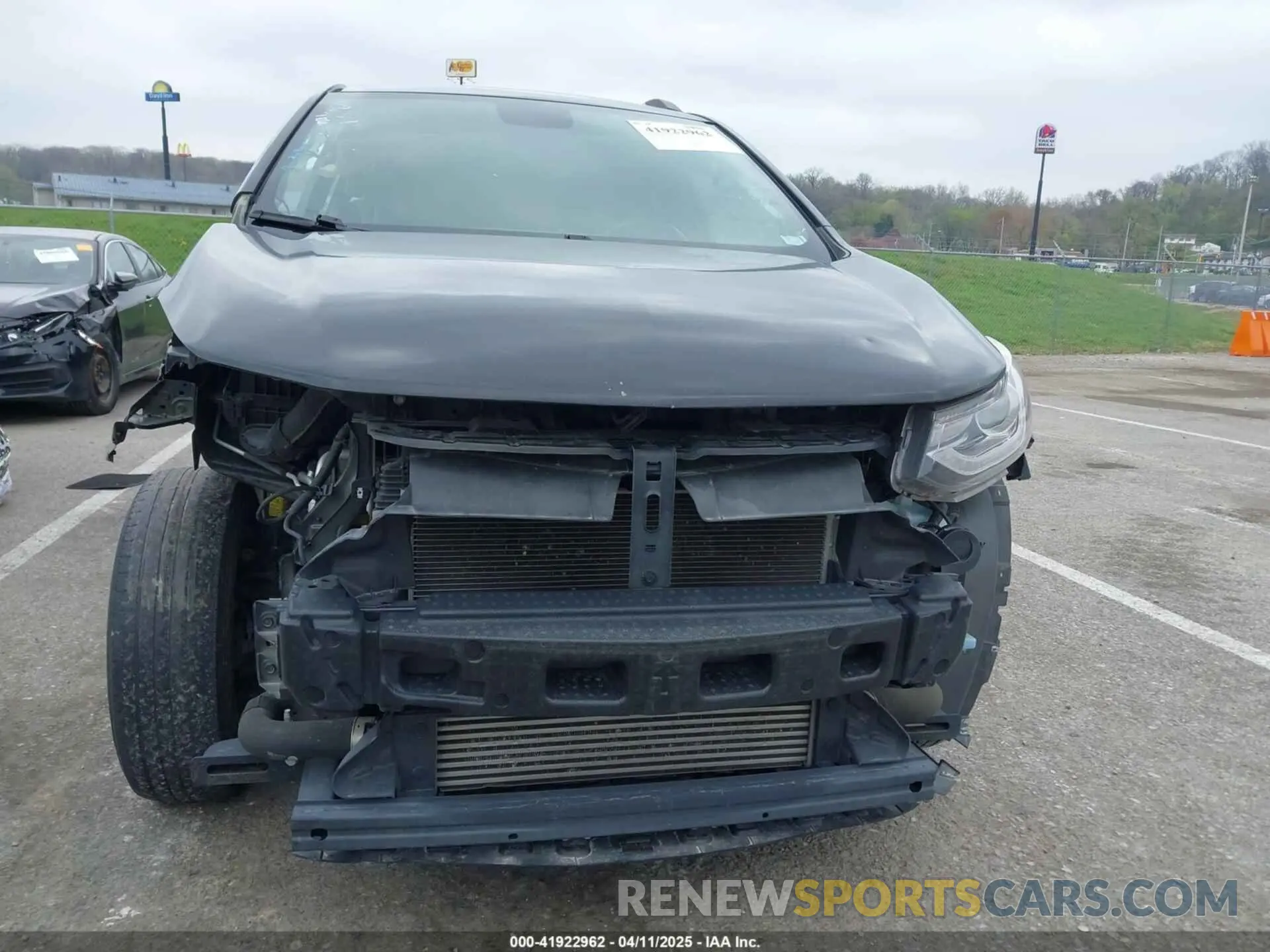 12 Photograph of a damaged car 3GNCJPSB8KL182271 CHEVROLET TRAX 2019