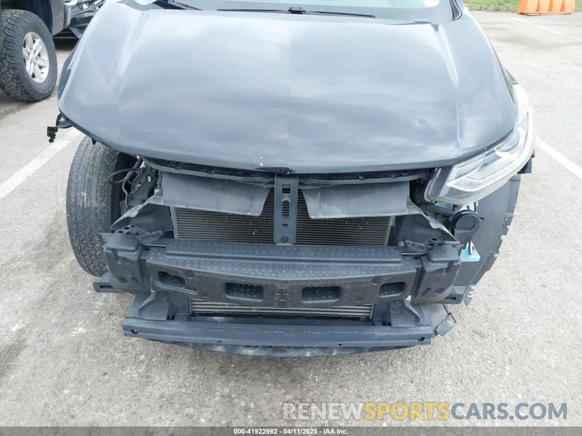 6 Photograph of a damaged car 3GNCJPSB8KL182271 CHEVROLET TRAX 2019
