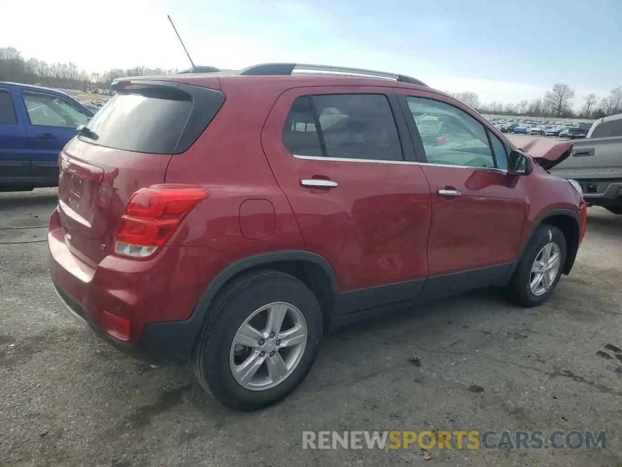 3 Photograph of a damaged car 3GNCJPSB9KL189505 CHEVROLET TRAX 2019