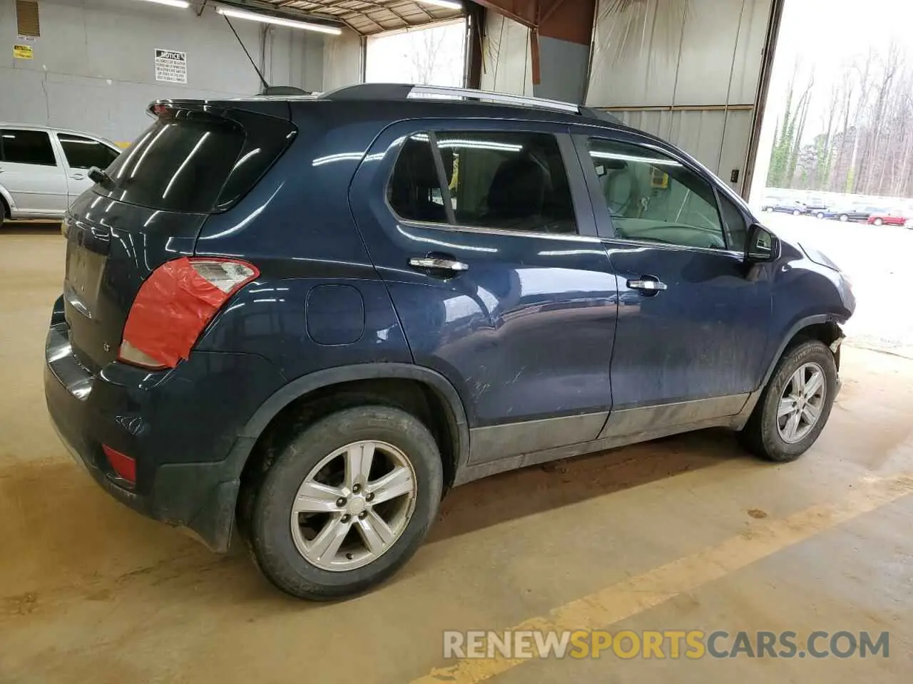 3 Photograph of a damaged car 3GNCJPSB9KL203189 CHEVROLET TRAX 2019