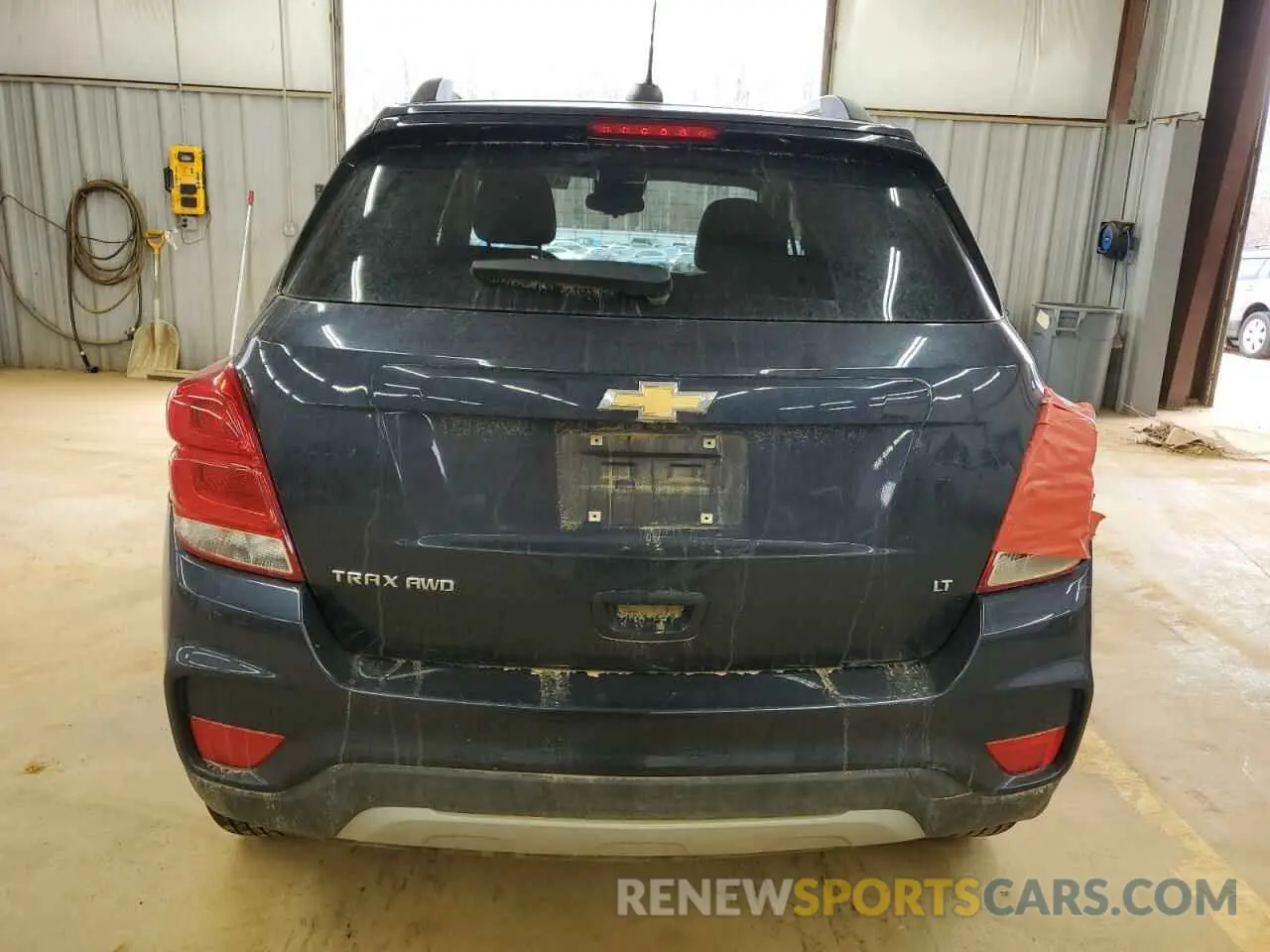 6 Photograph of a damaged car 3GNCJPSB9KL203189 CHEVROLET TRAX 2019