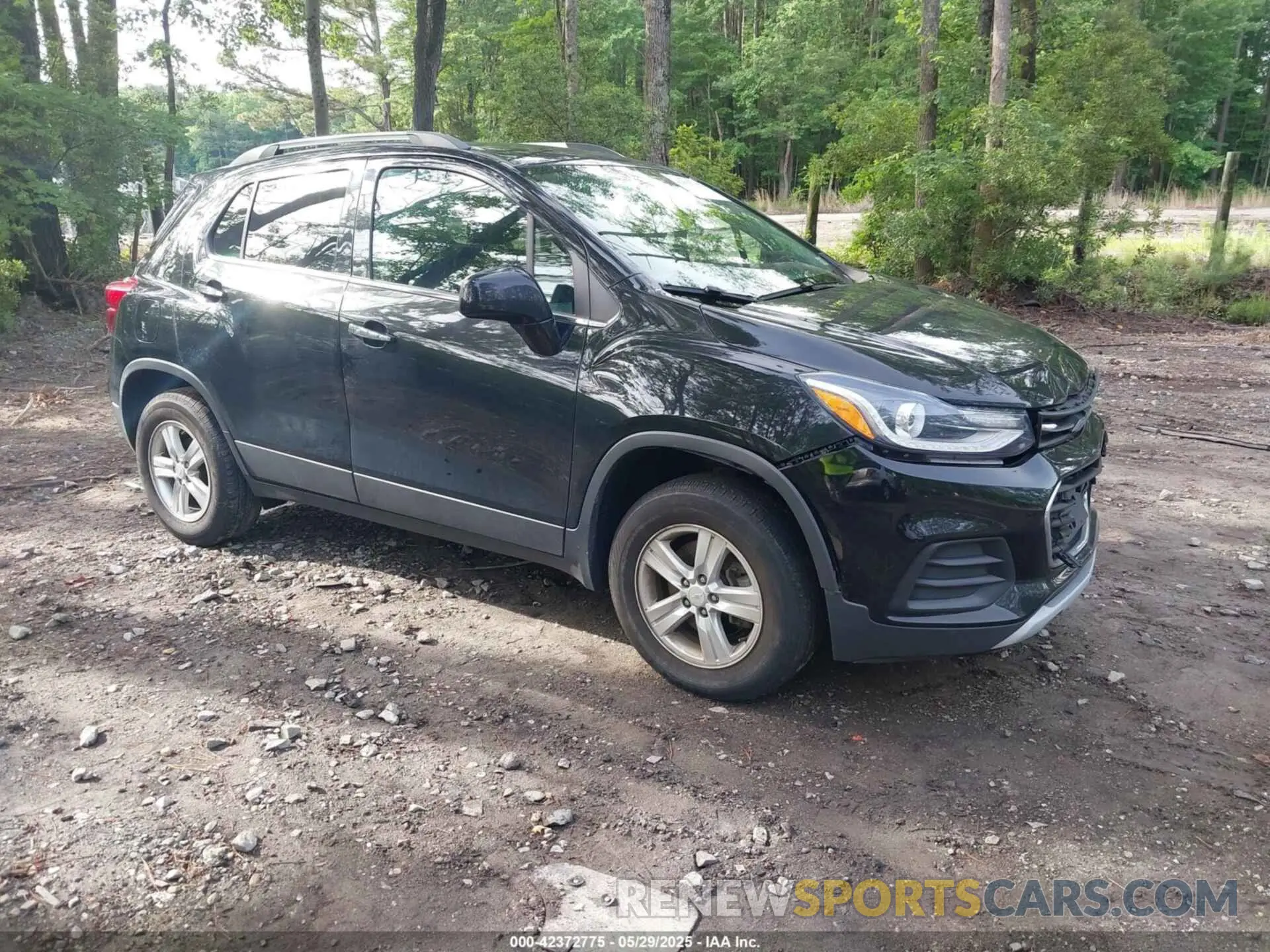 1 Photograph of a damaged car 3GNCJPSB9KL291421 CHEVROLET TRAX 2019