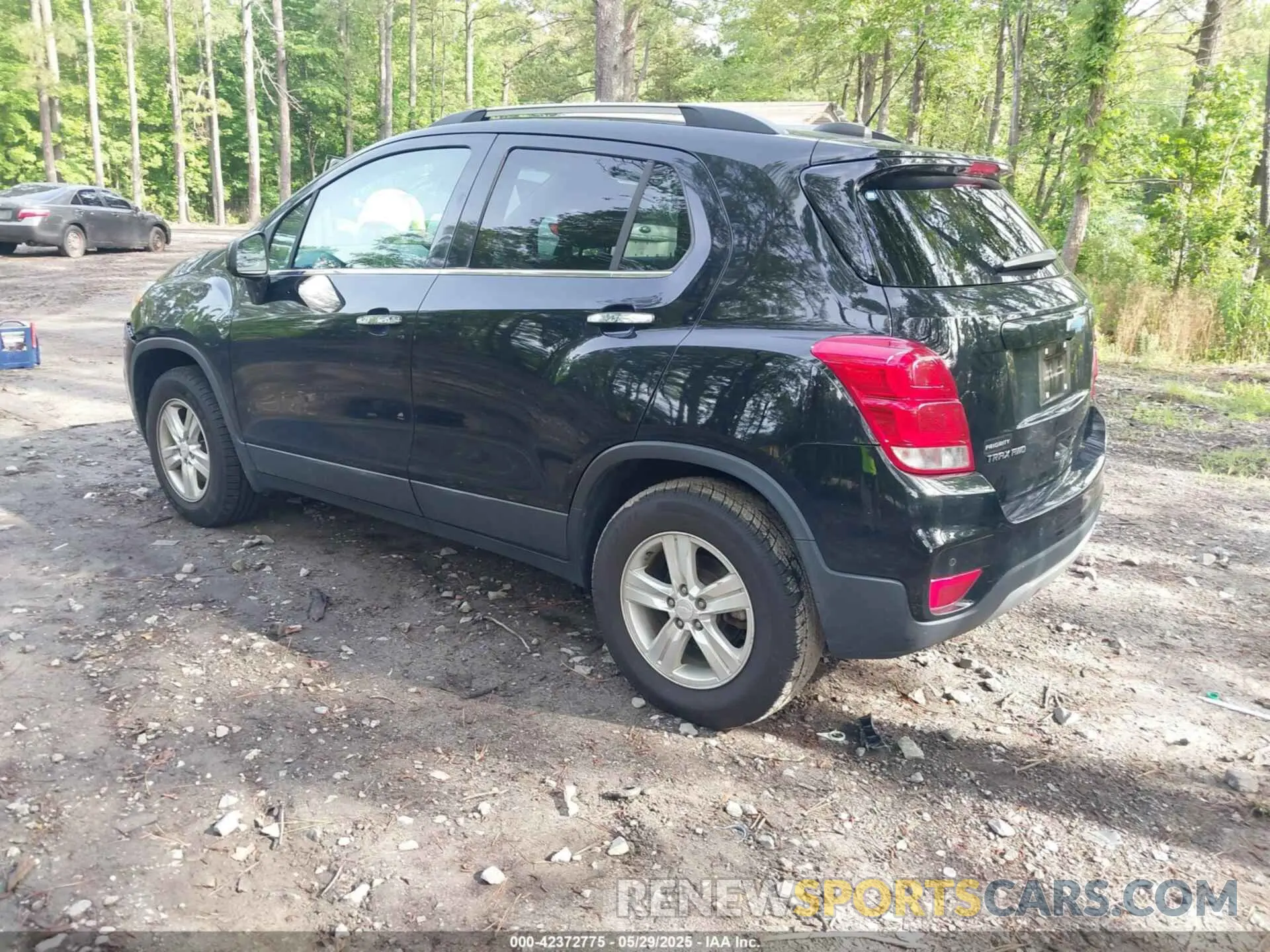 3 Photograph of a damaged car 3GNCJPSB9KL291421 CHEVROLET TRAX 2019