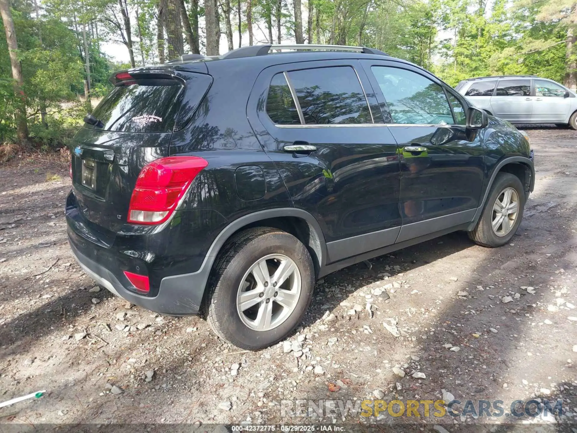4 Photograph of a damaged car 3GNCJPSB9KL291421 CHEVROLET TRAX 2019
