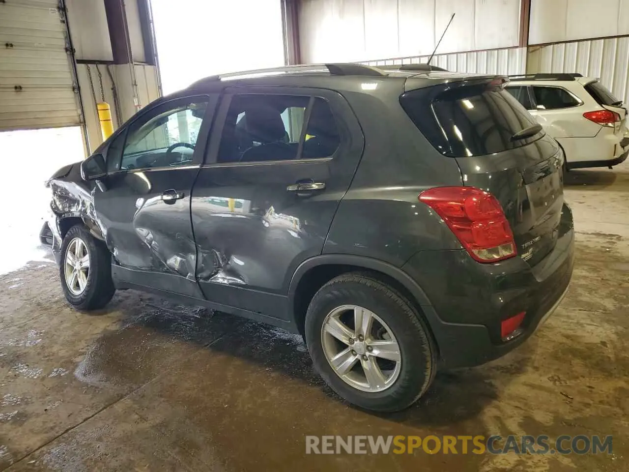 2 Photograph of a damaged car 3GNCJPSBXKL214900 CHEVROLET TRAX 2019