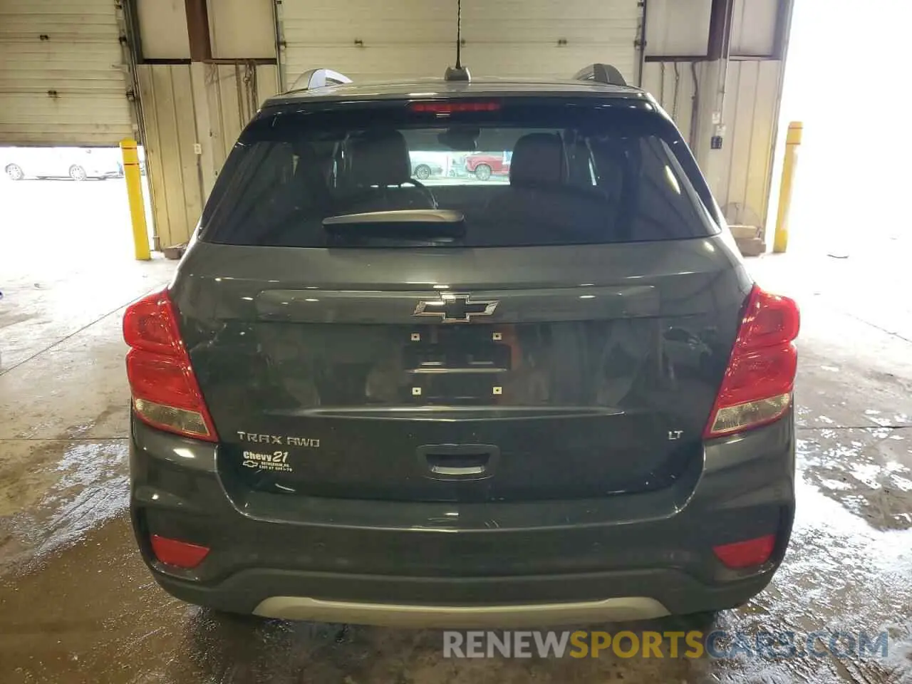6 Photograph of a damaged car 3GNCJPSBXKL214900 CHEVROLET TRAX 2019