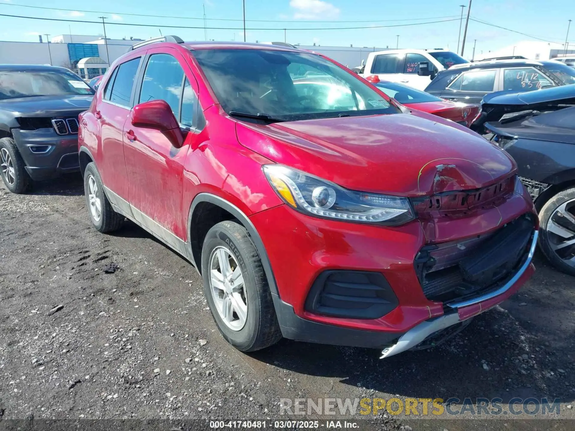 17 Photograph of a damaged car 3GNCJPSBXKL367504 CHEVROLET TRAX 2019