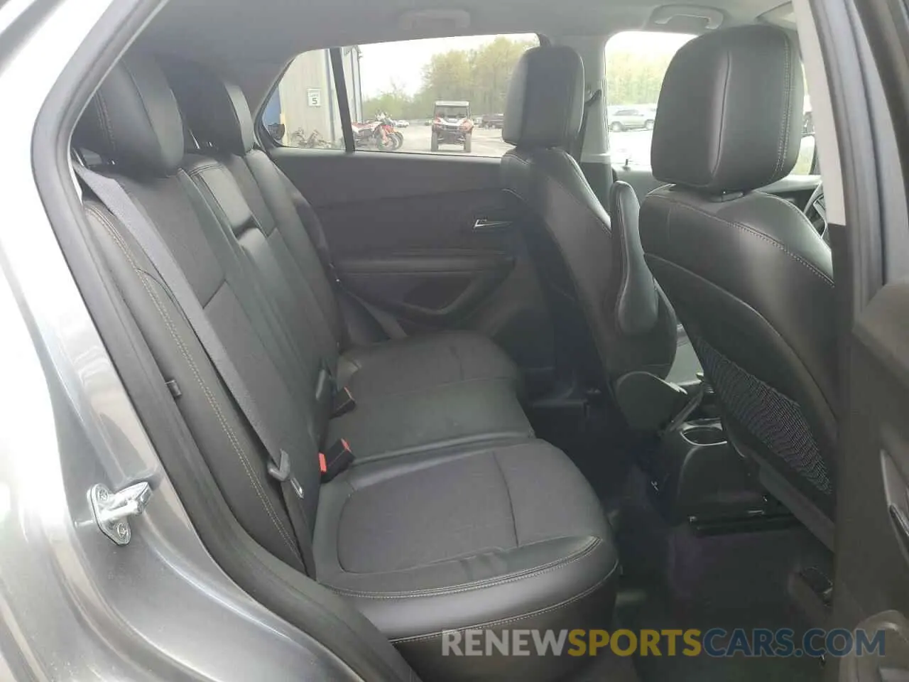 10 Photograph of a damaged car KL7CJLSB0KB719229 CHEVROLET TRAX 2019