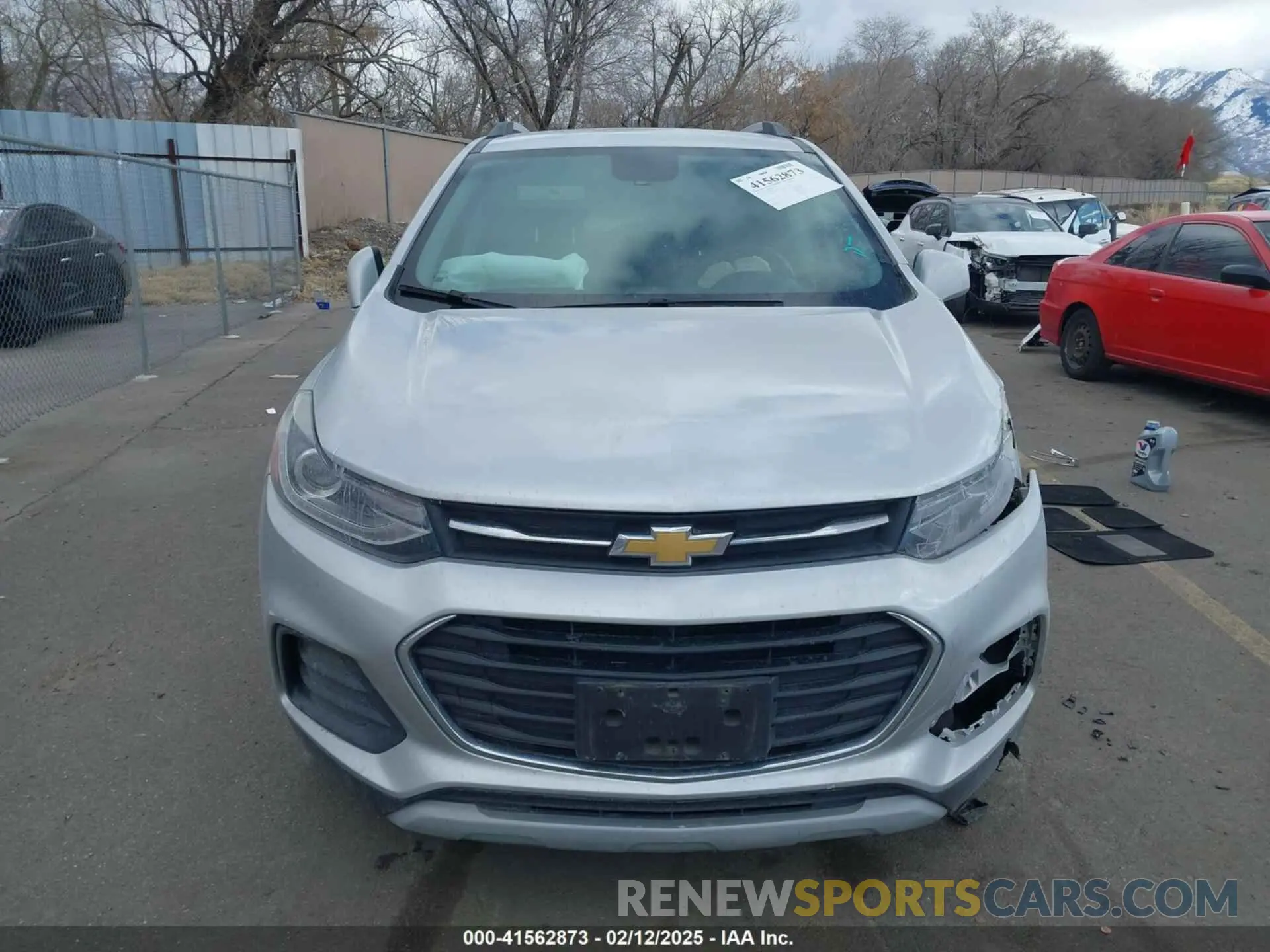 12 Photograph of a damaged car KL7CJLSB0KB753820 CHEVROLET TRAX 2019