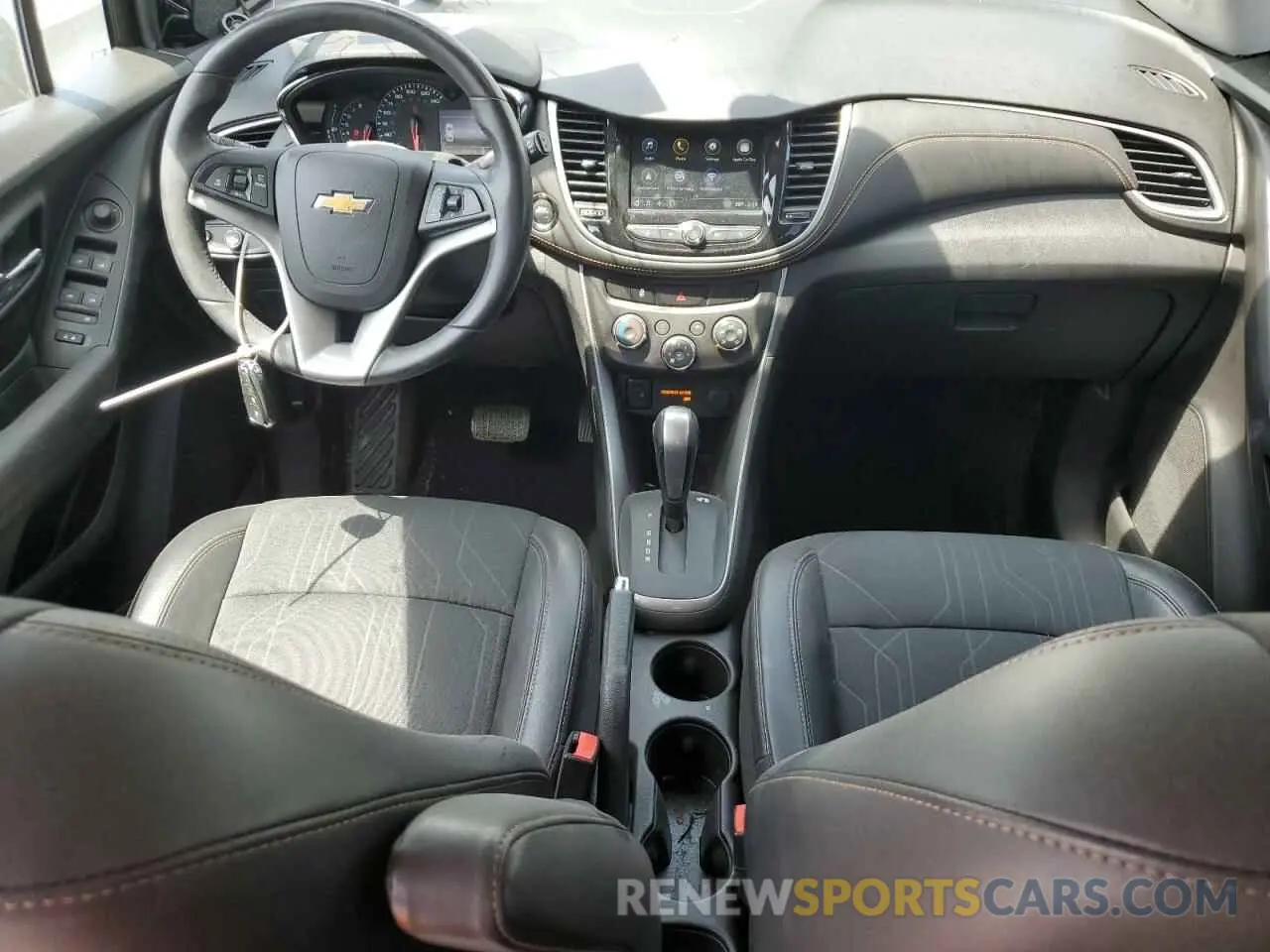 8 Photograph of a damaged car KL7CJLSB0KB782508 CHEVROLET TRAX 2019