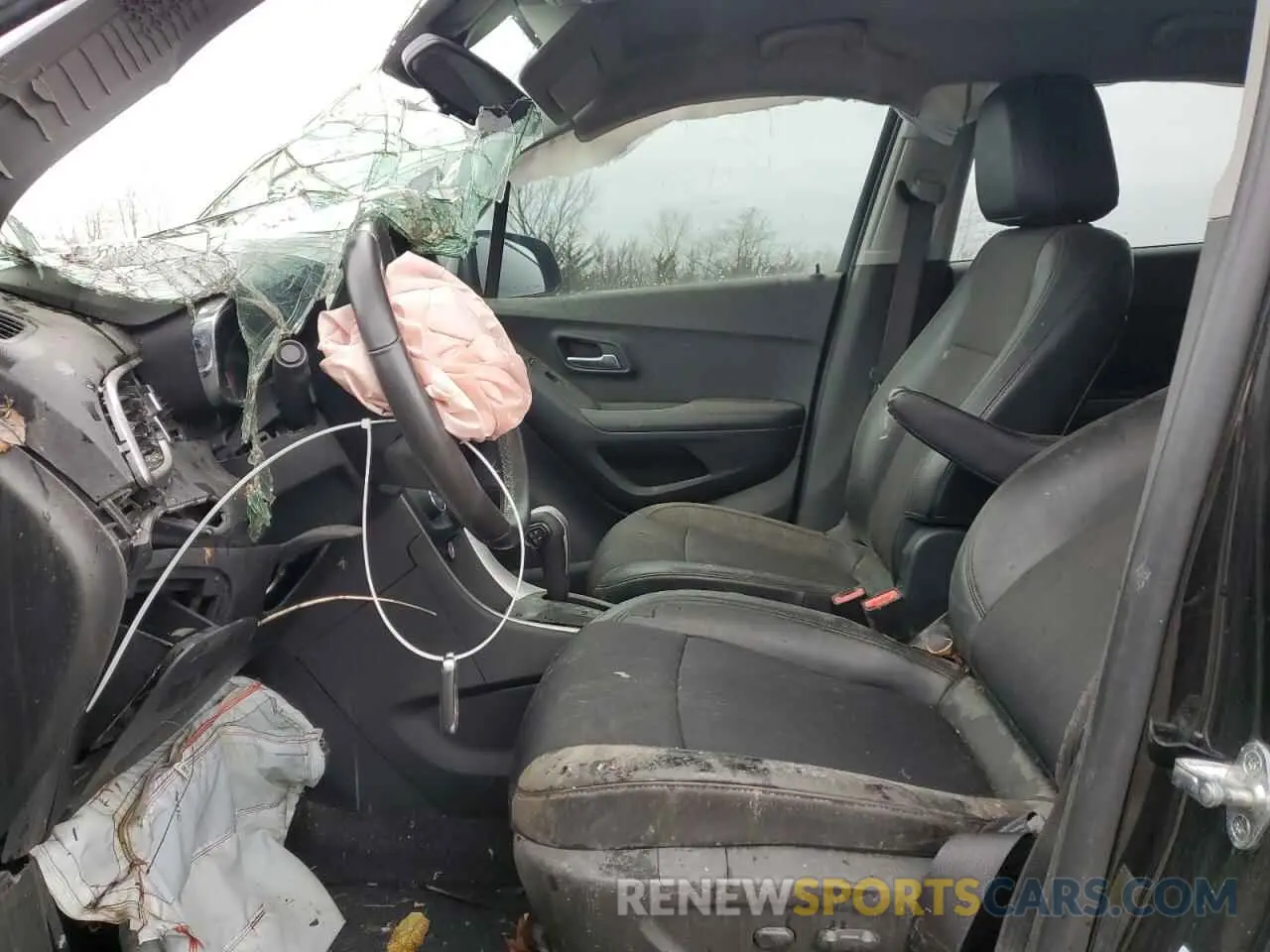 7 Photograph of a damaged car KL7CJLSB0KB944329 CHEVROLET TRAX 2019