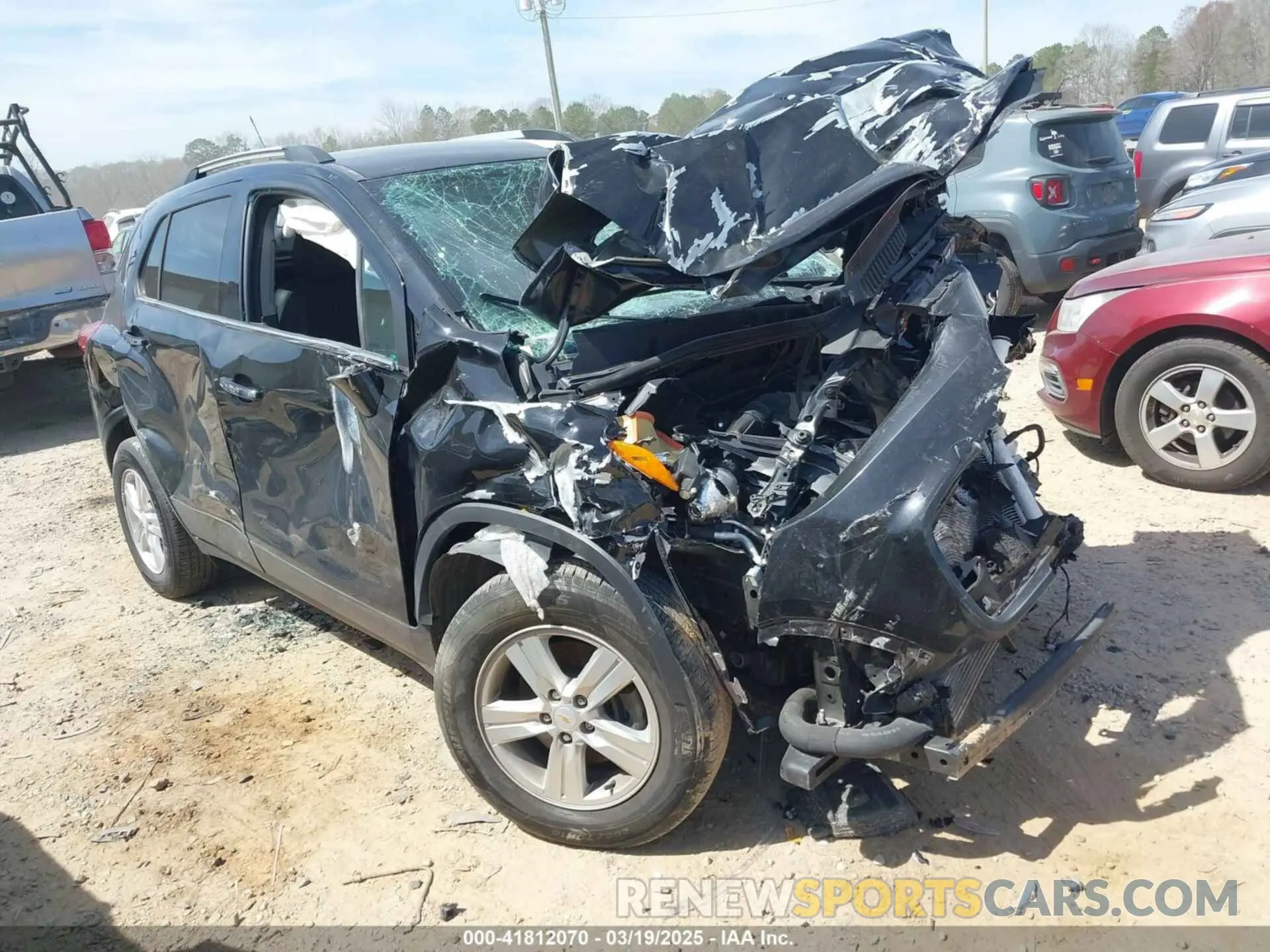 1 Photograph of a damaged car KL7CJLSB1KB789483 CHEVROLET TRAX 2019