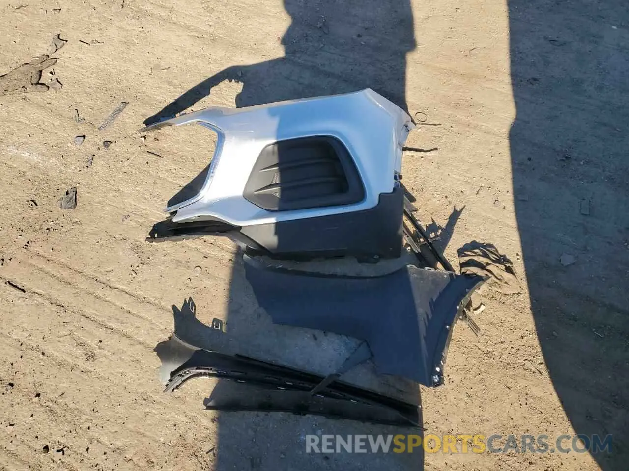 13 Photograph of a damaged car KL7CJLSB1KB828282 CHEVROLET TRAX 2019