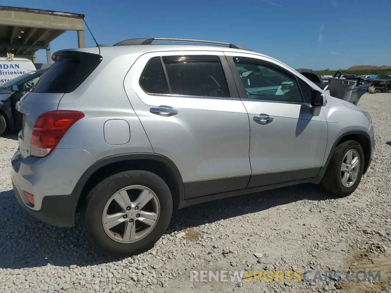 3 Photograph of a damaged car KL7CJLSB1KB870158 CHEVROLET TRAX 2019