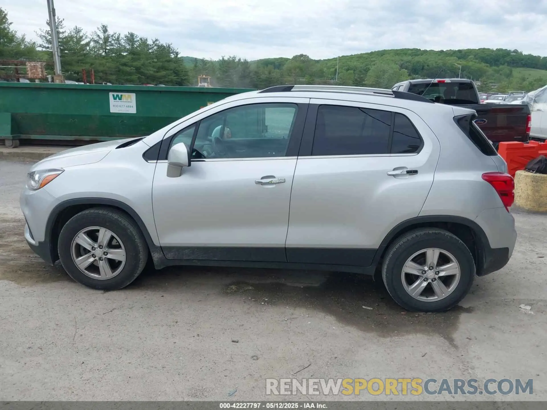 14 Photograph of a damaged car KL7CJLSB1KB961043 CHEVROLET TRAX 2019