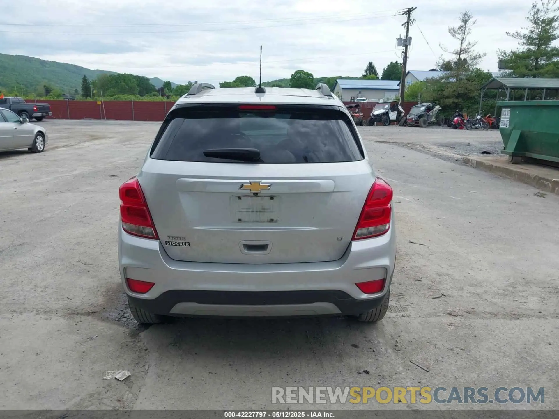 16 Photograph of a damaged car KL7CJLSB1KB961043 CHEVROLET TRAX 2019