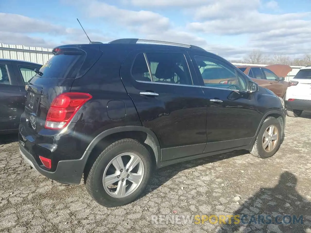 3 Photograph of a damaged car KL7CJLSB2KB789850 CHEVROLET TRAX 2019