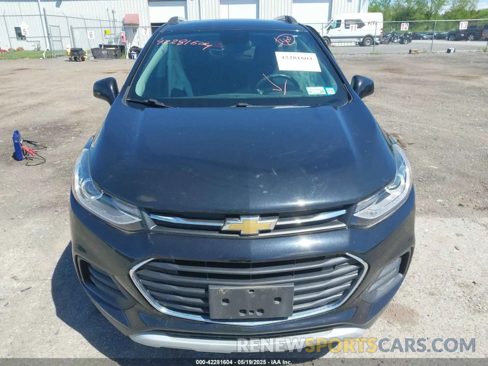 11 Photograph of a damaged car KL7CJLSB2KB789959 CHEVROLET TRAX 2019
