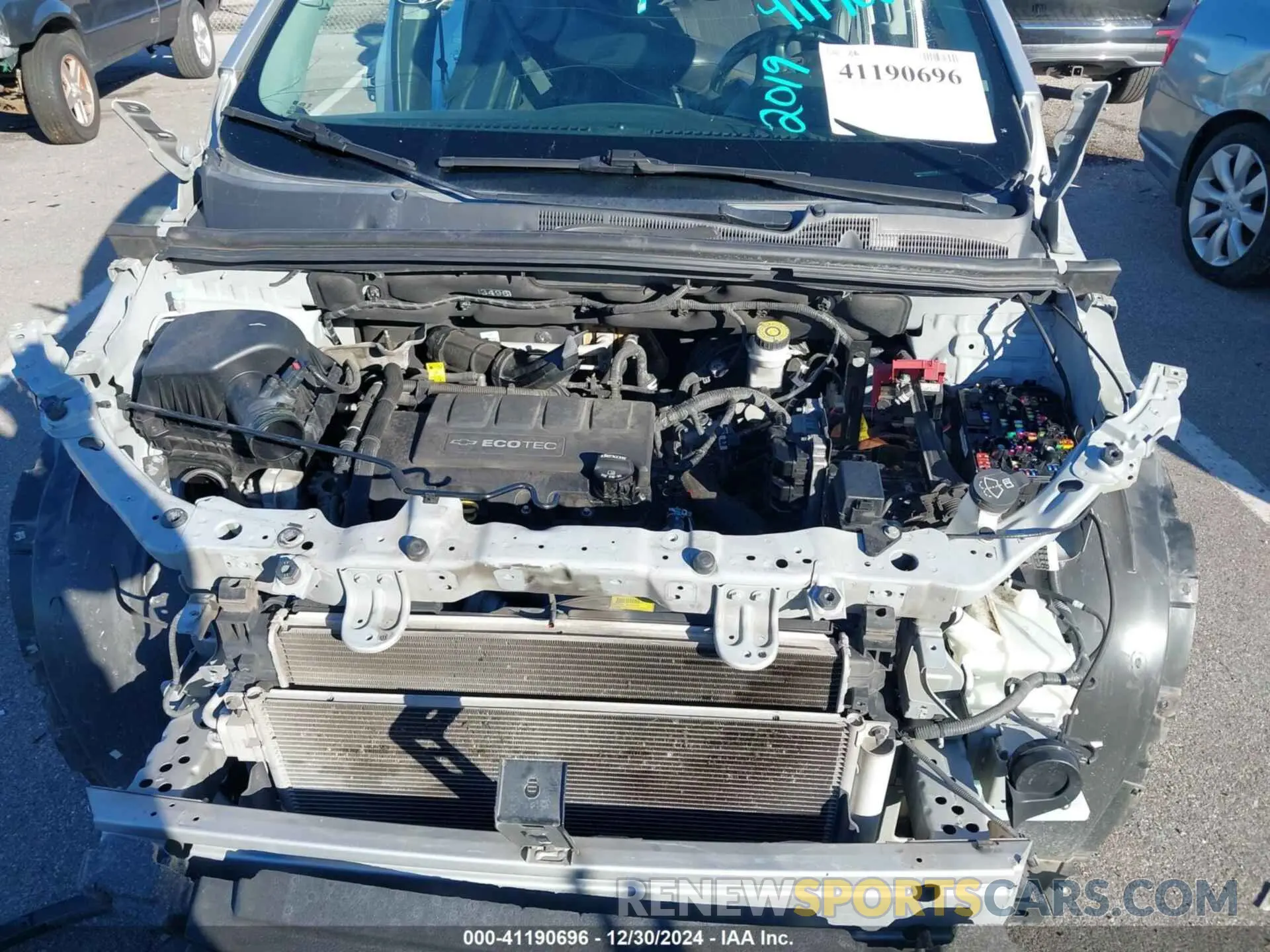 10 Photograph of a damaged car KL7CJLSB3KB748045 CHEVROLET TRAX 2019