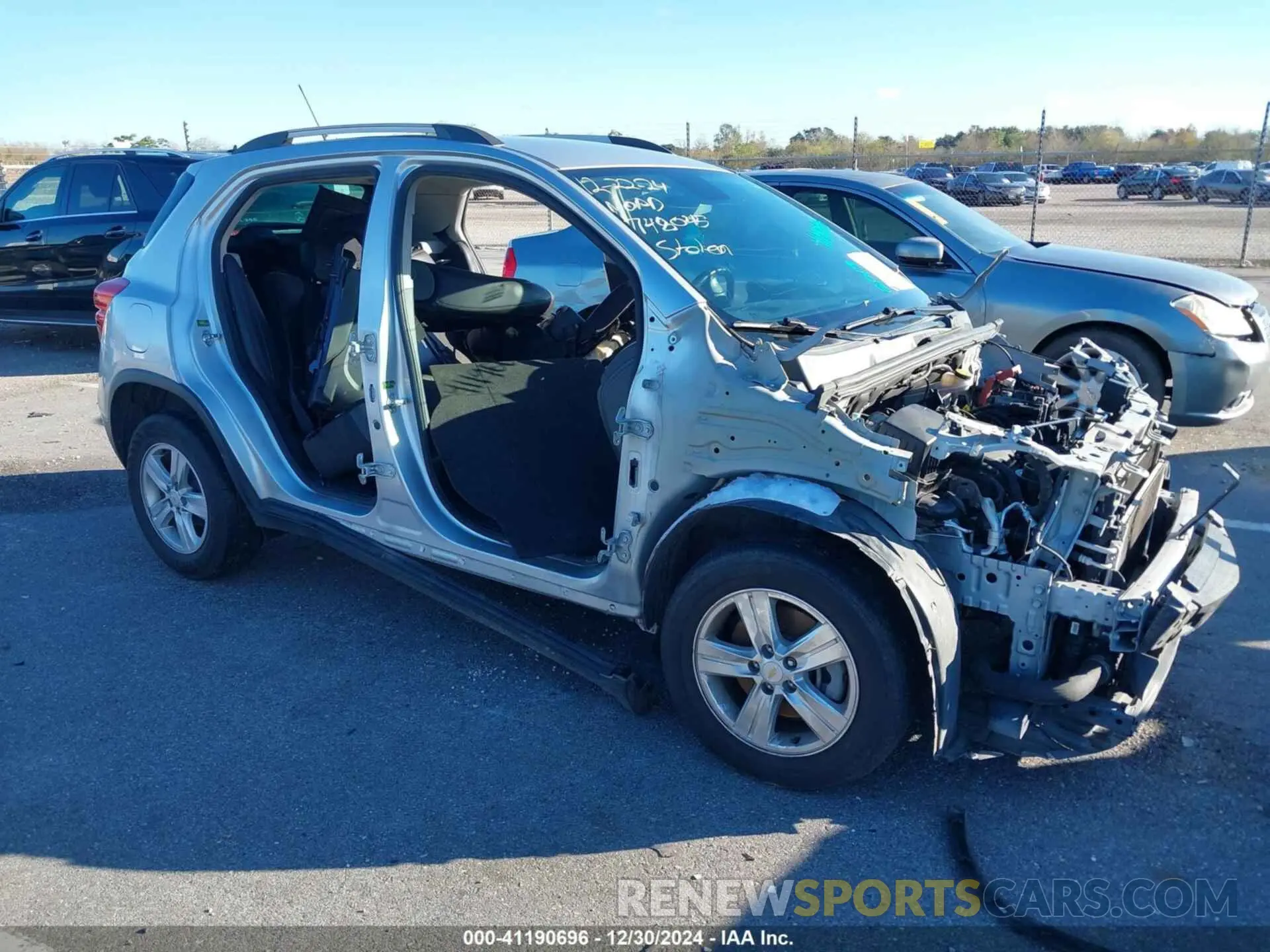 12 Photograph of a damaged car KL7CJLSB3KB748045 CHEVROLET TRAX 2019