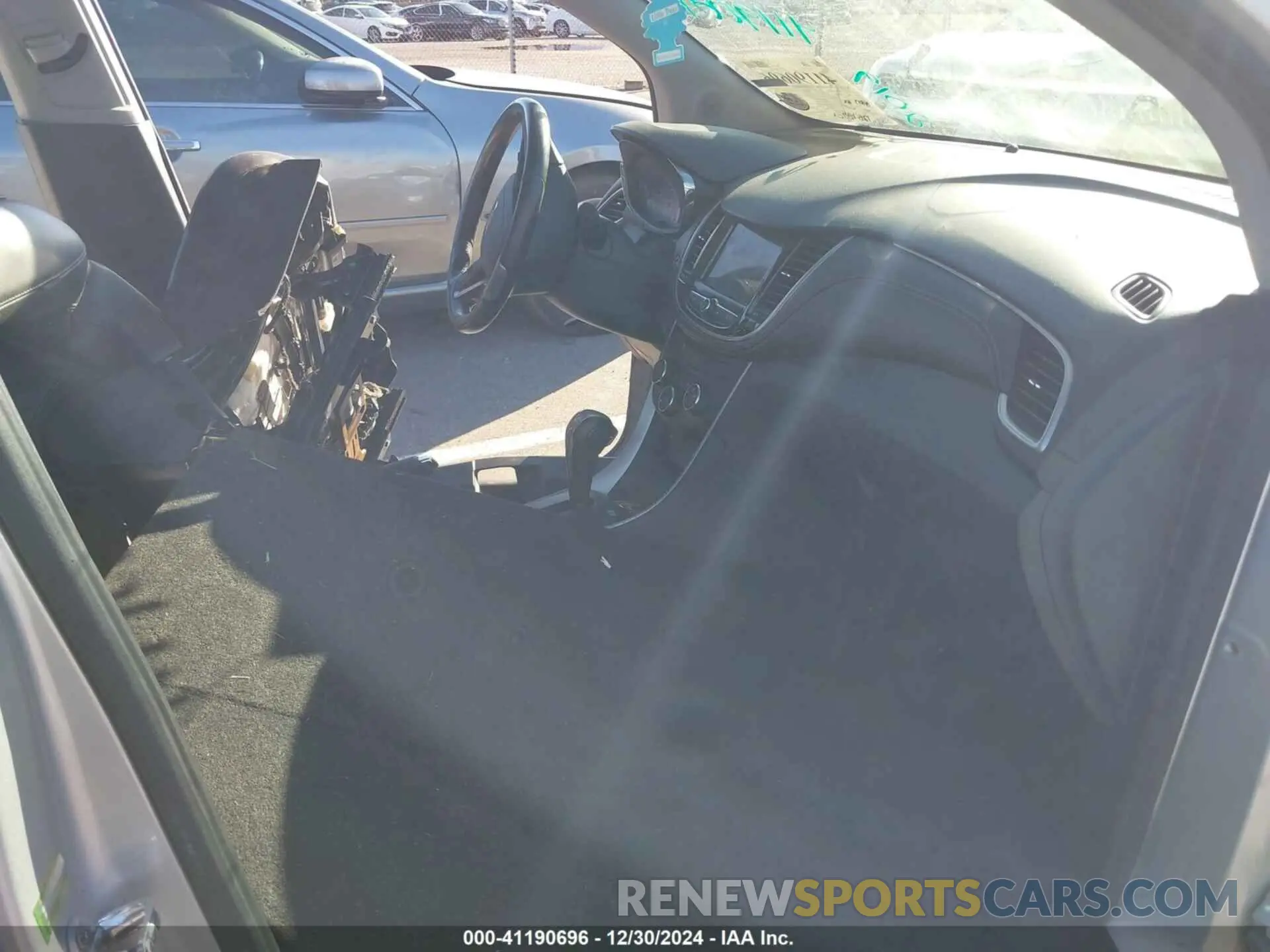5 Photograph of a damaged car KL7CJLSB3KB748045 CHEVROLET TRAX 2019