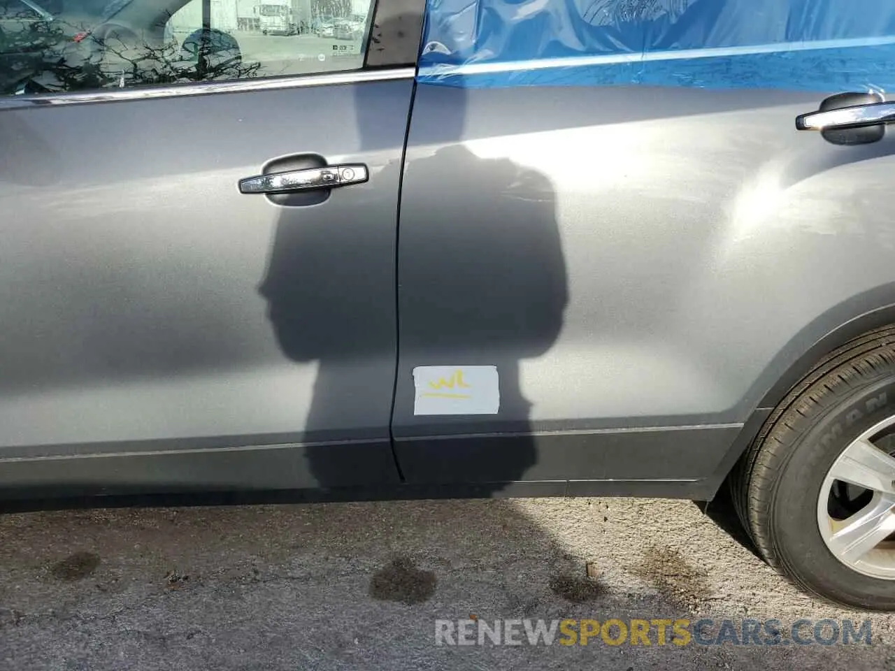 13 Photograph of a damaged car KL7CJLSB3KB784544 CHEVROLET TRAX 2019