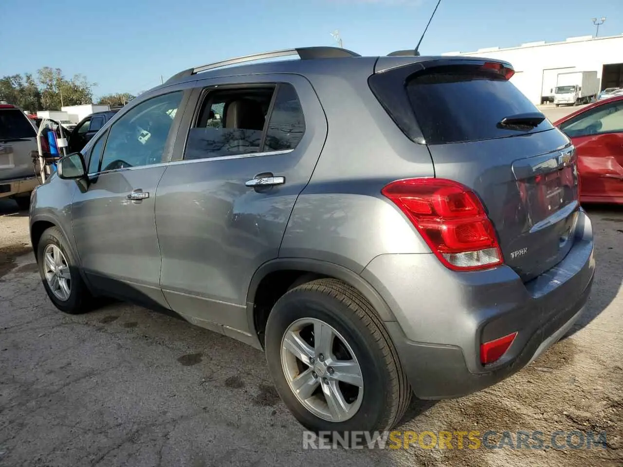 2 Photograph of a damaged car KL7CJLSB3KB784544 CHEVROLET TRAX 2019
