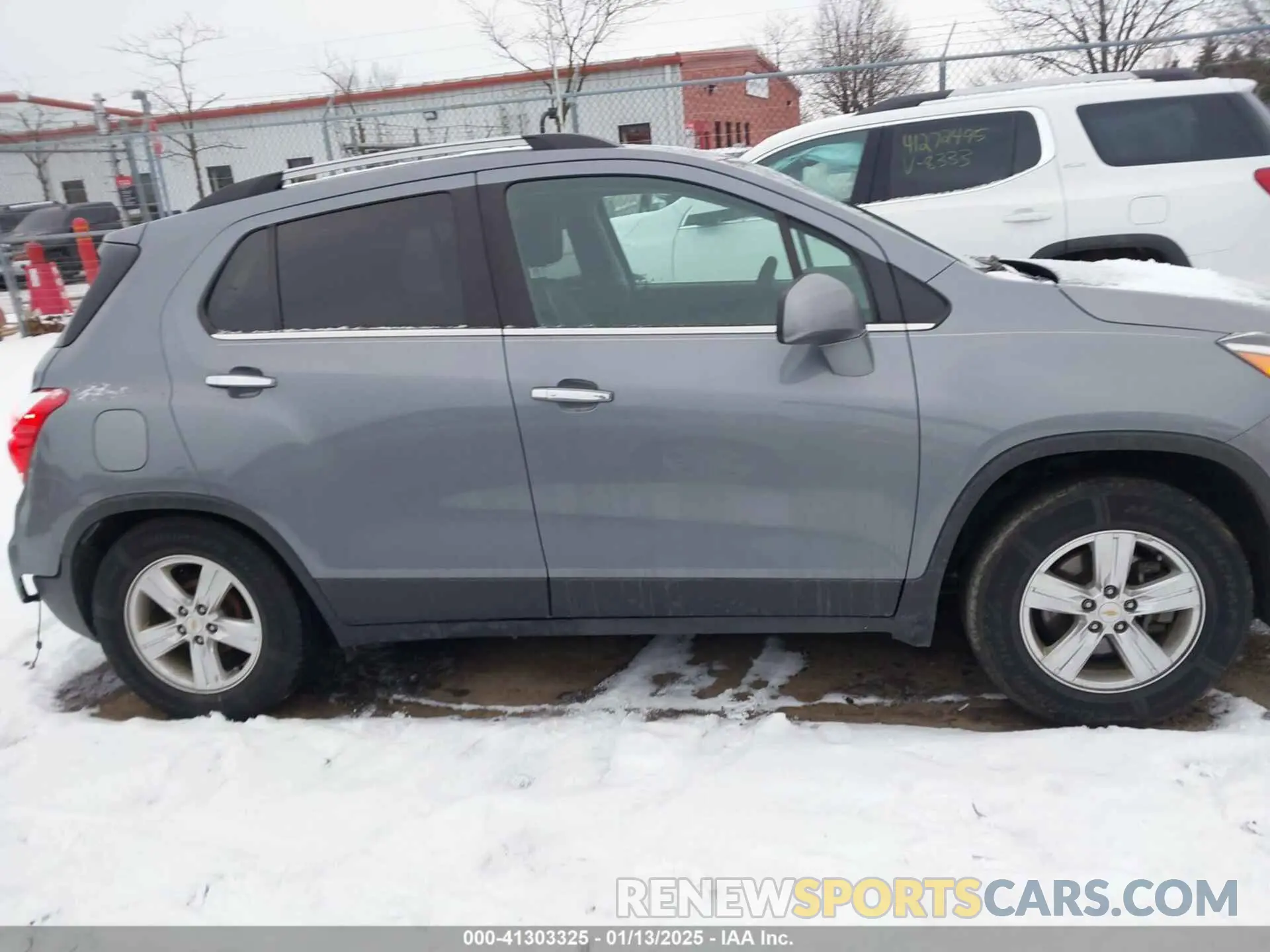 13 Photograph of a damaged car KL7CJLSB3KB848355 CHEVROLET TRAX 2019
