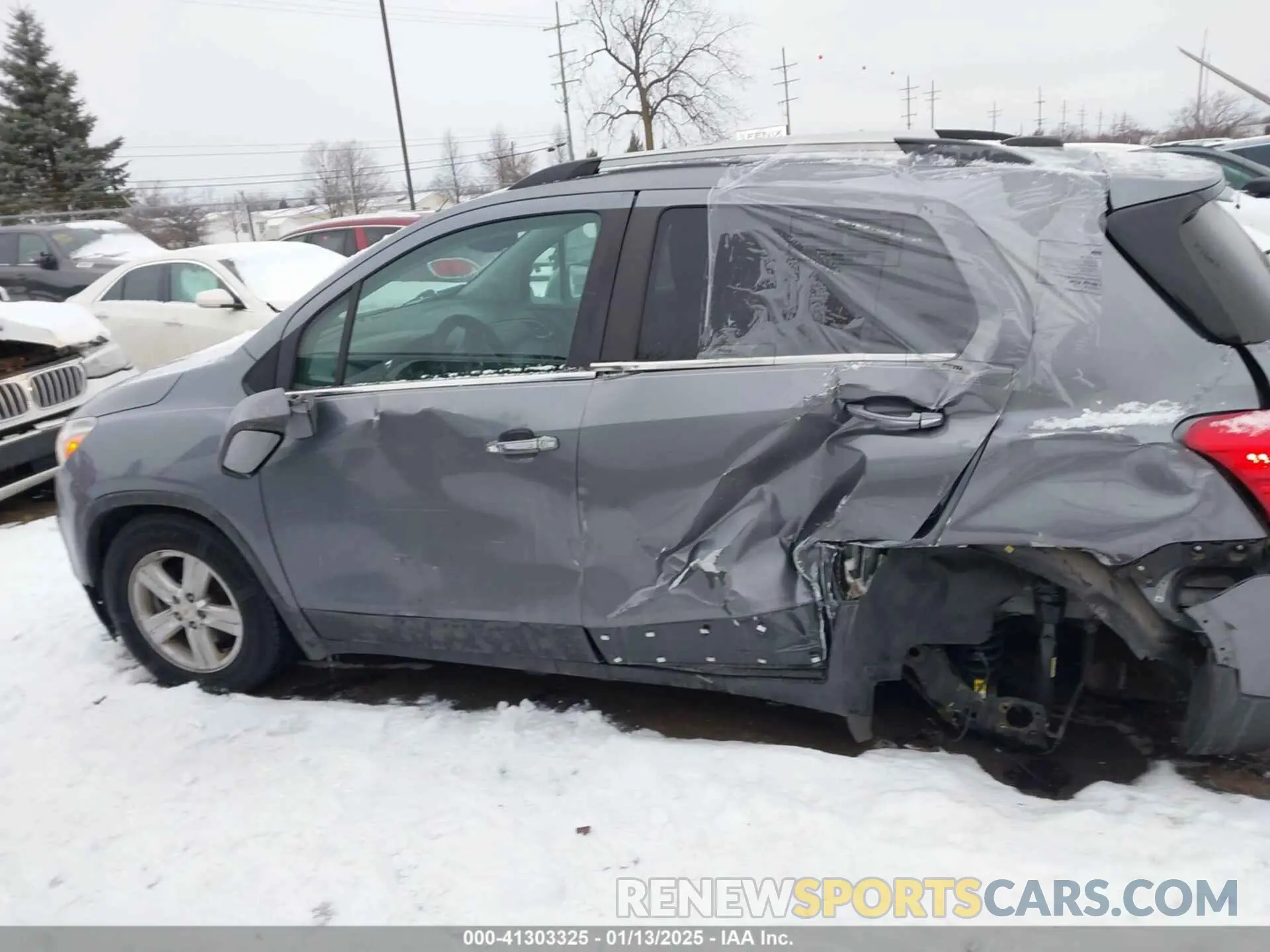 14 Photograph of a damaged car KL7CJLSB3KB848355 CHEVROLET TRAX 2019