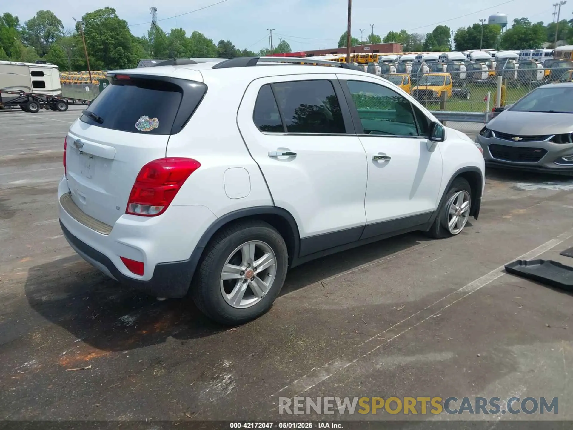 4 Photograph of a damaged car KL7CJLSB3KB873868 CHEVROLET TRAX 2019