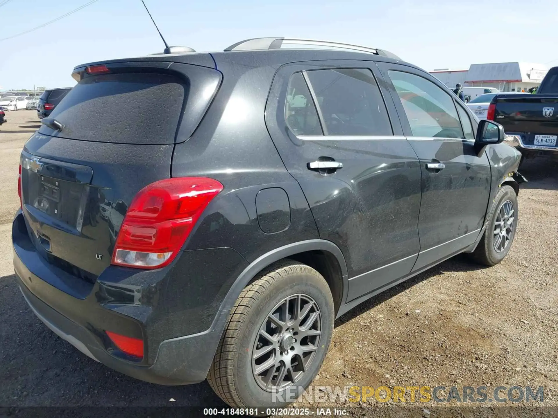 4 Photograph of a damaged car KL7CJLSB3KB904584 CHEVROLET TRAX 2019