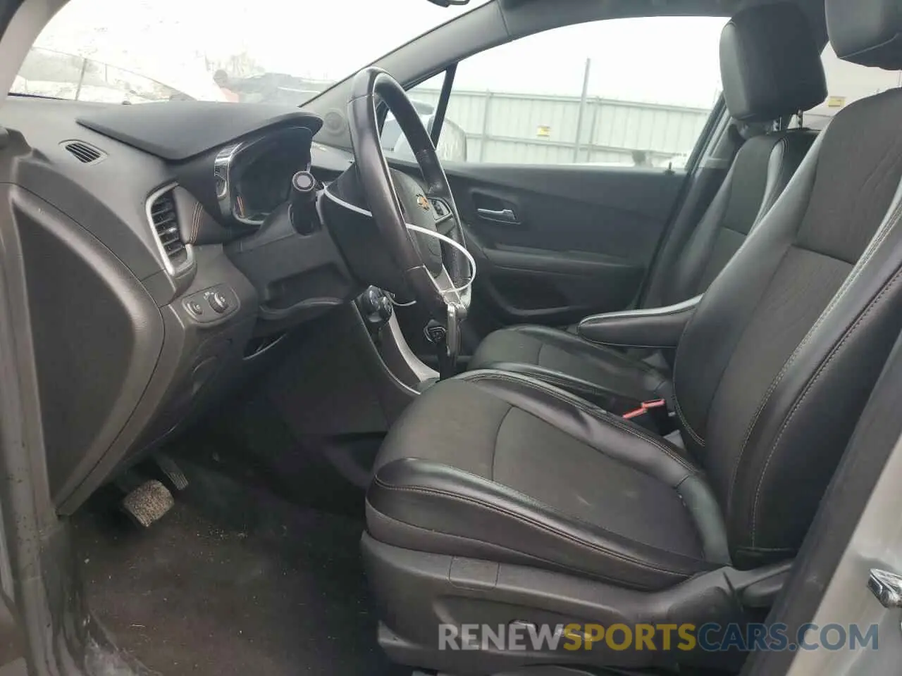 7 Photograph of a damaged car KL7CJLSB4KB753254 CHEVROLET TRAX 2019
