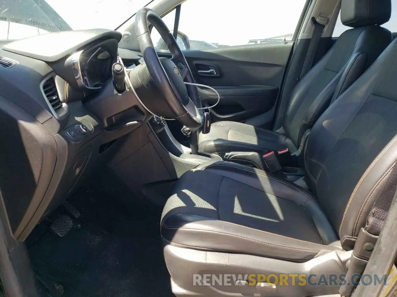 7 Photograph of a damaged car KL7CJLSB4KB774931 CHEVROLET TRAX 2019