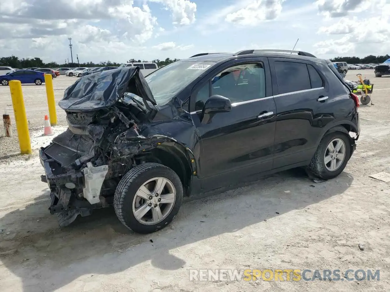 1 Photograph of a damaged car KL7CJLSB4KB928618 CHEVROLET TRAX 2019