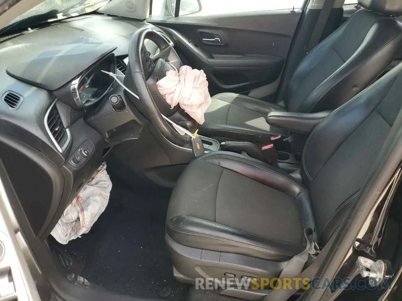 7 Photograph of a damaged car KL7CJLSB4KB928618 CHEVROLET TRAX 2019