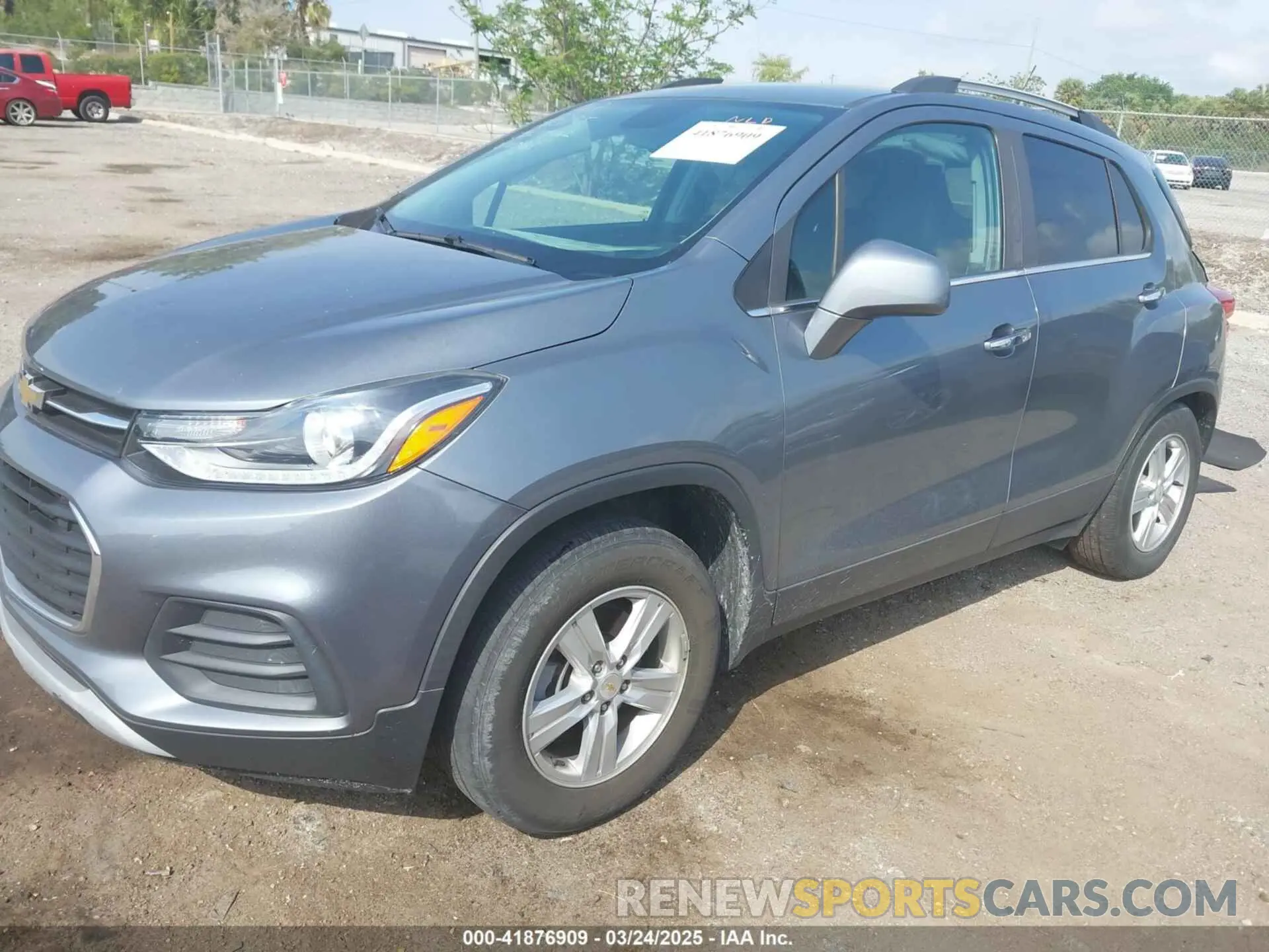 2 Photograph of a damaged car KL7CJLSB4KB930837 CHEVROLET TRAX 2019