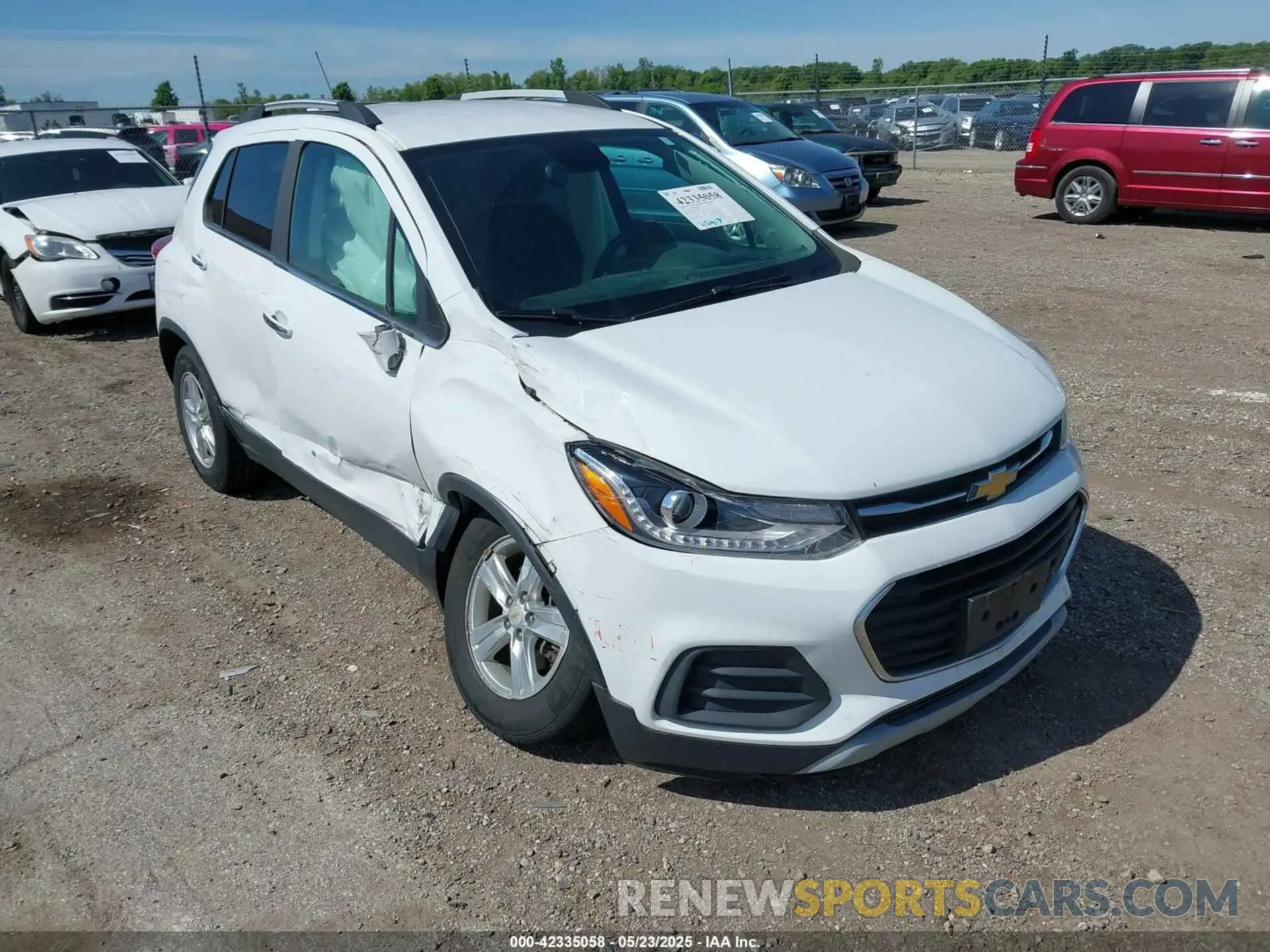 1 Photograph of a damaged car KL7CJLSB5KB771603 CHEVROLET TRAX 2019