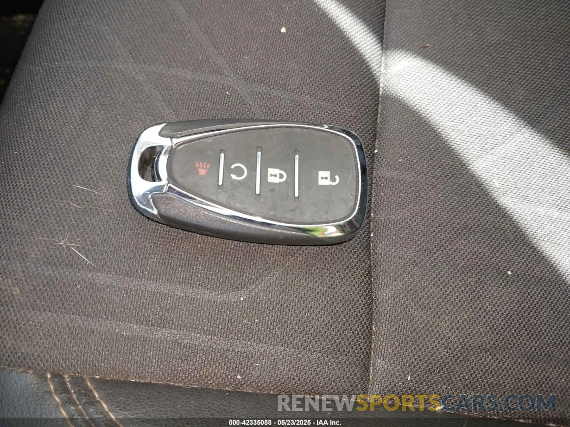 11 Photograph of a damaged car KL7CJLSB5KB771603 CHEVROLET TRAX 2019
