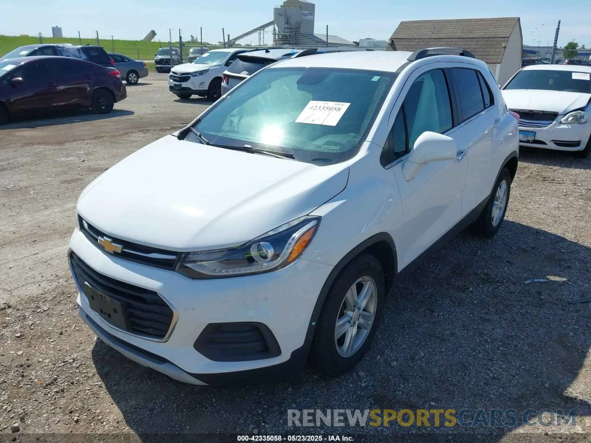 2 Photograph of a damaged car KL7CJLSB5KB771603 CHEVROLET TRAX 2019