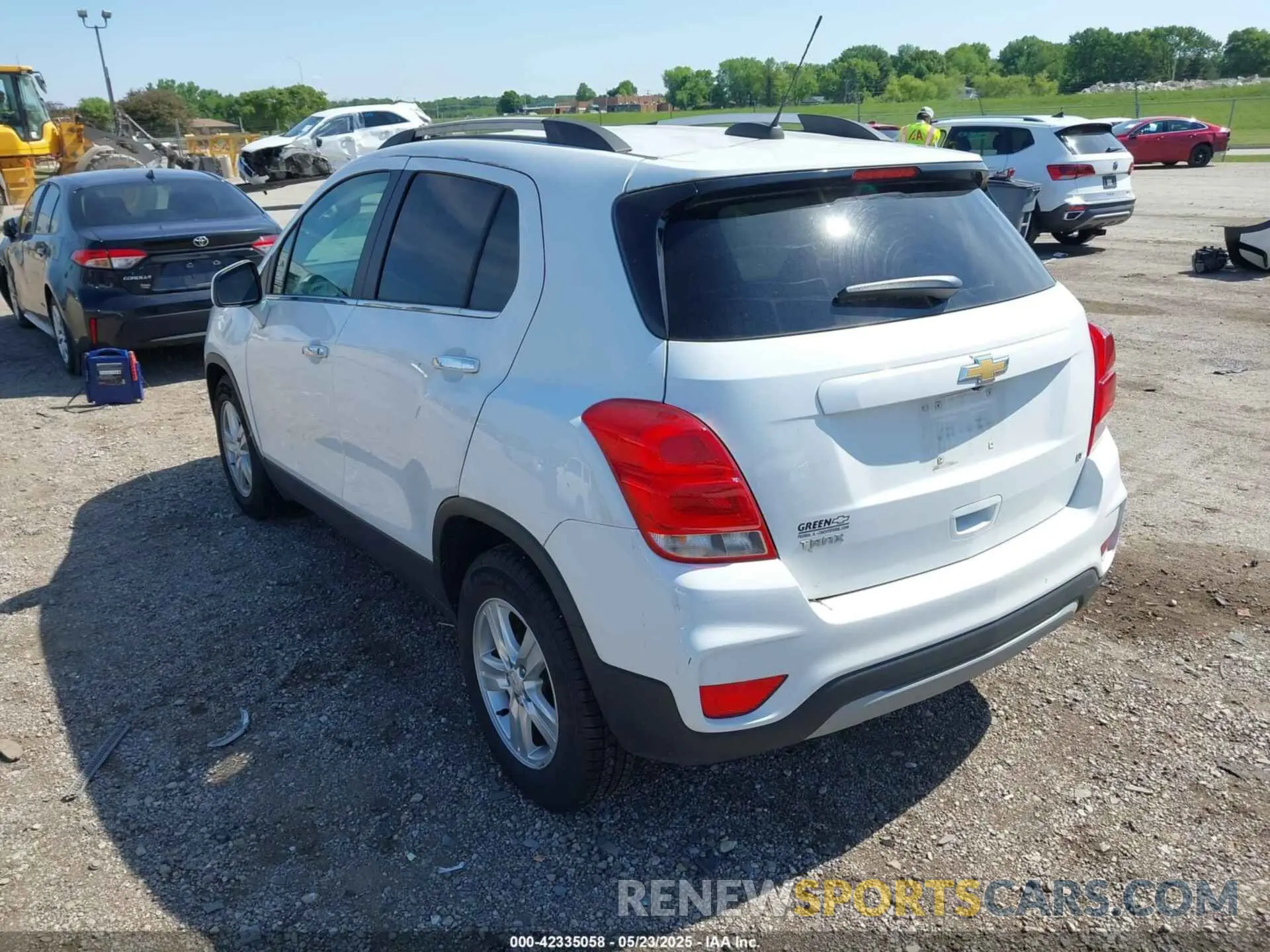 3 Photograph of a damaged car KL7CJLSB5KB771603 CHEVROLET TRAX 2019