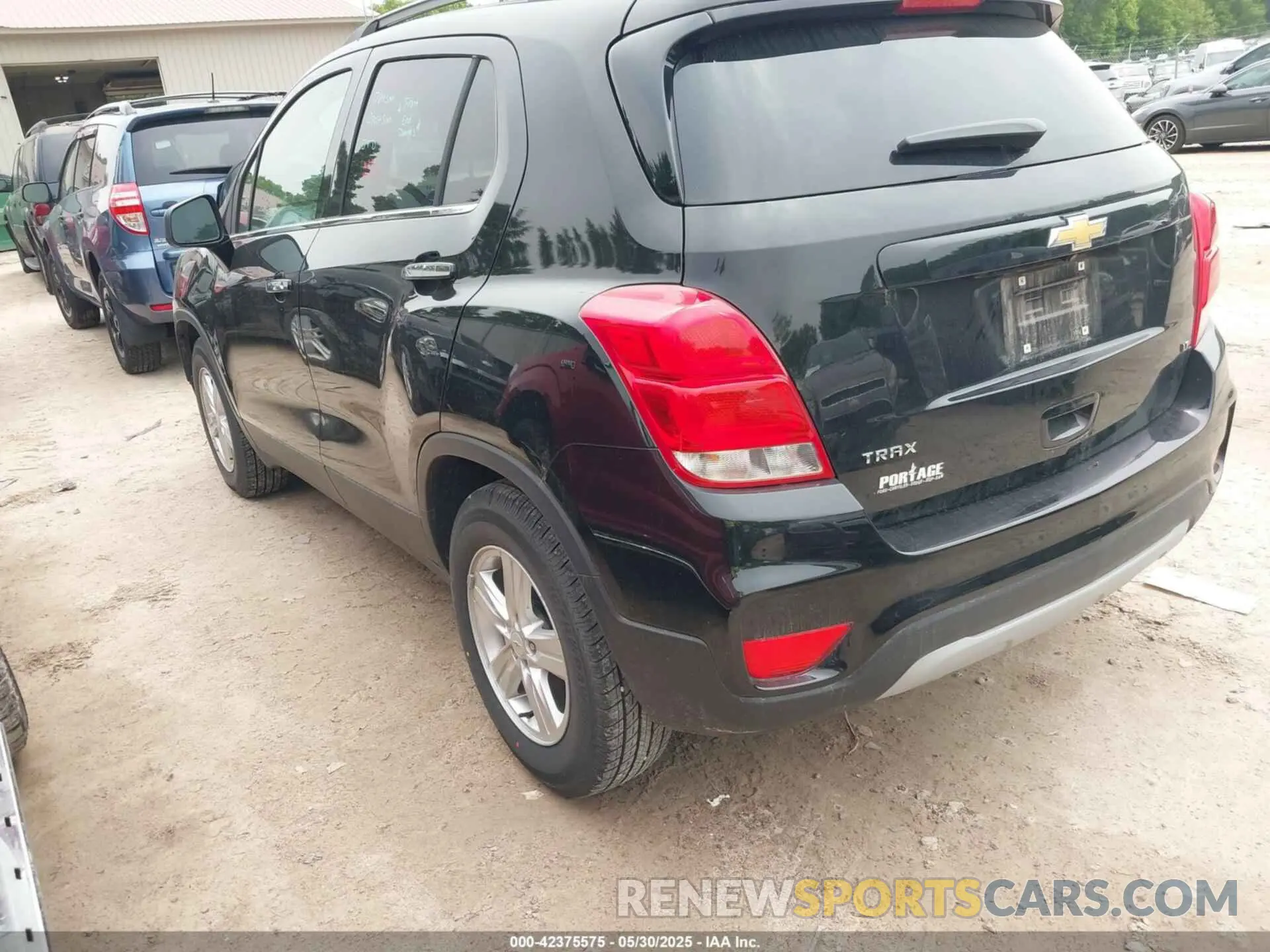 3 Photograph of a damaged car KL7CJLSB5KB819536 CHEVROLET TRAX 2019