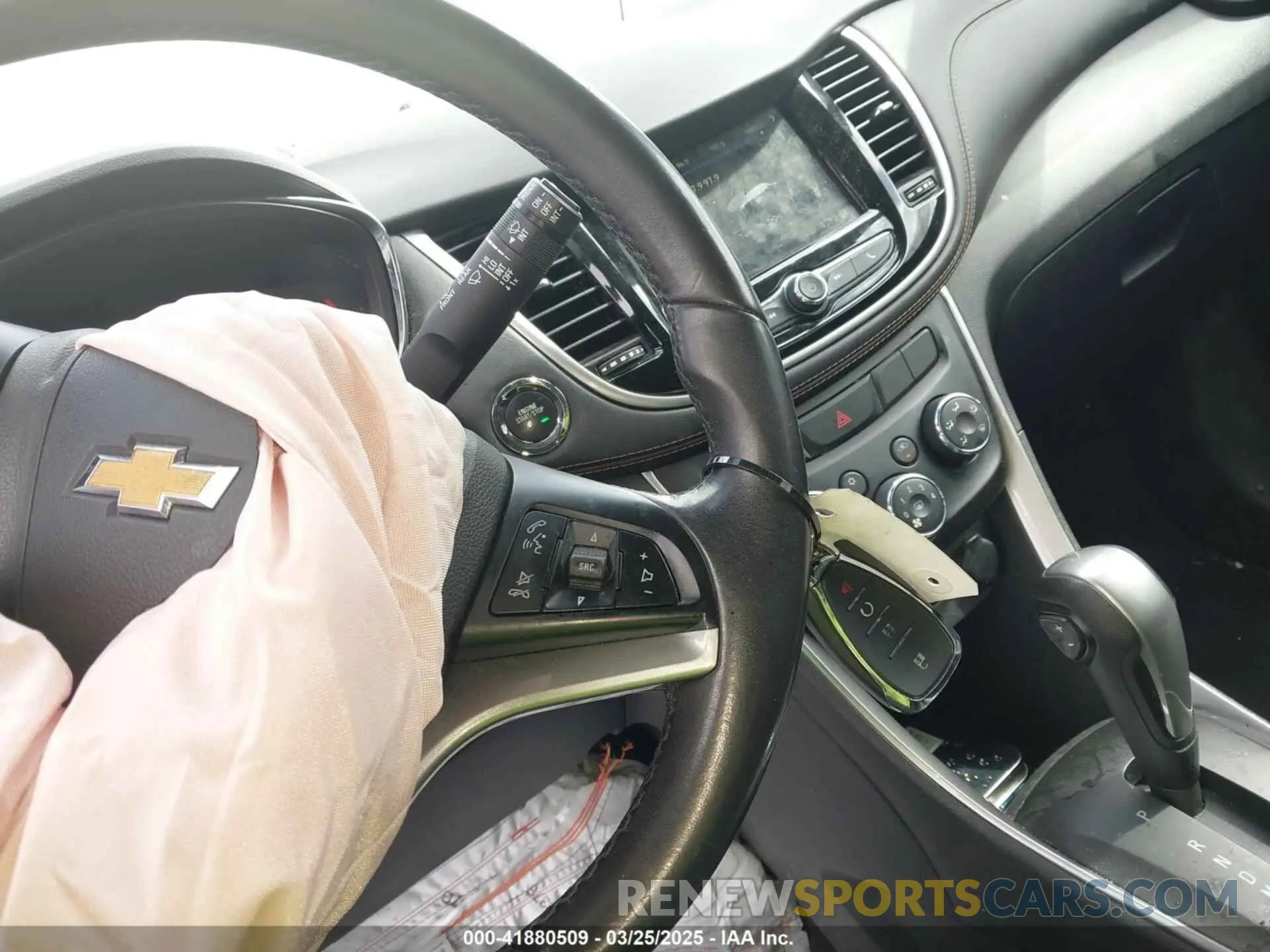 11 Photograph of a damaged car KL7CJLSB5KB833078 CHEVROLET TRAX 2019