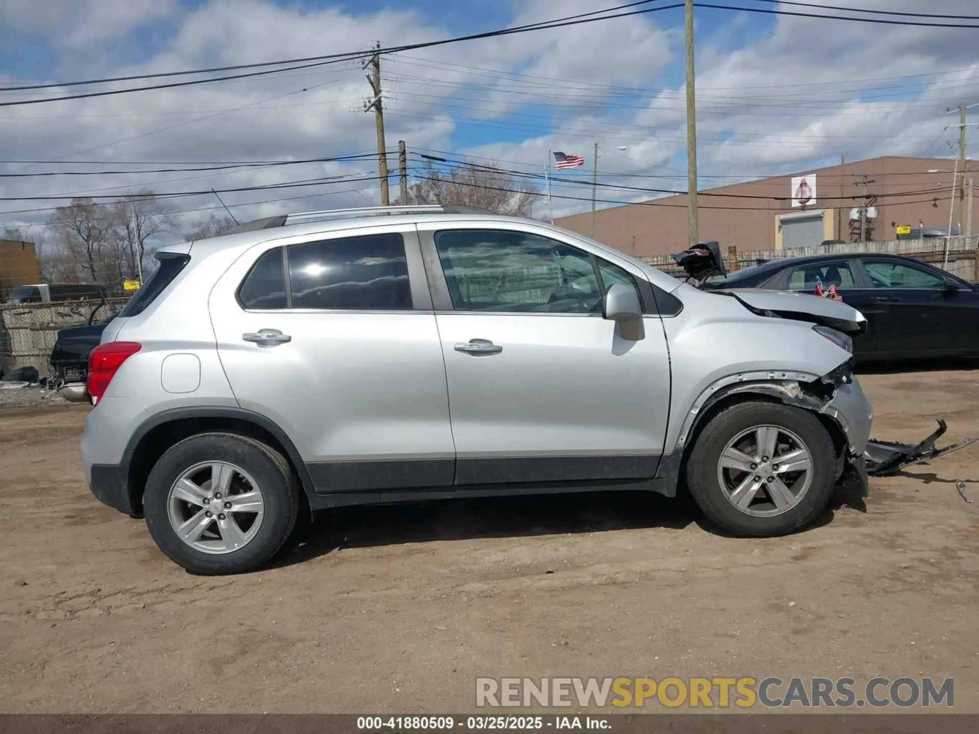 13 Photograph of a damaged car KL7CJLSB5KB833078 CHEVROLET TRAX 2019