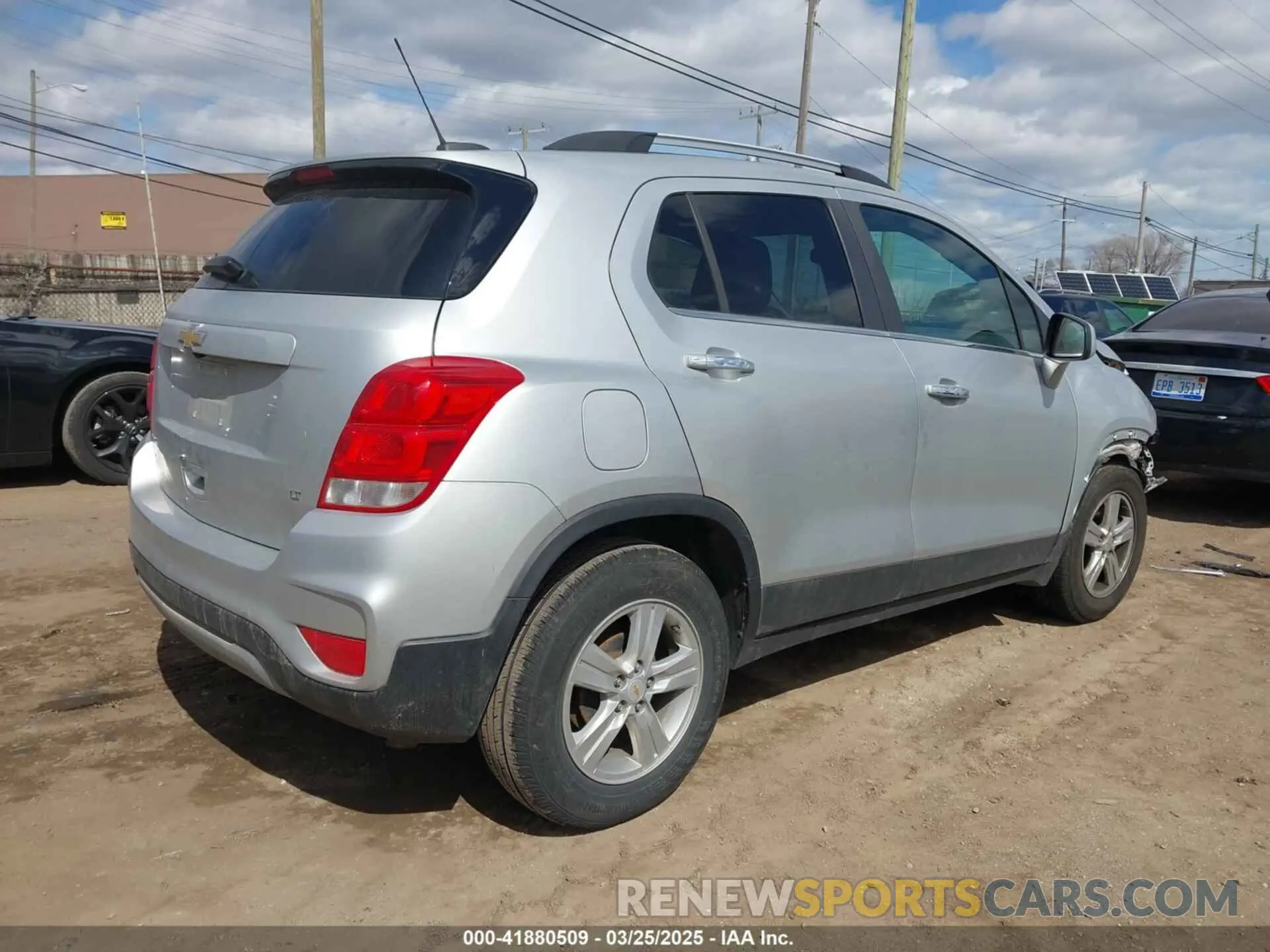 4 Photograph of a damaged car KL7CJLSB5KB833078 CHEVROLET TRAX 2019