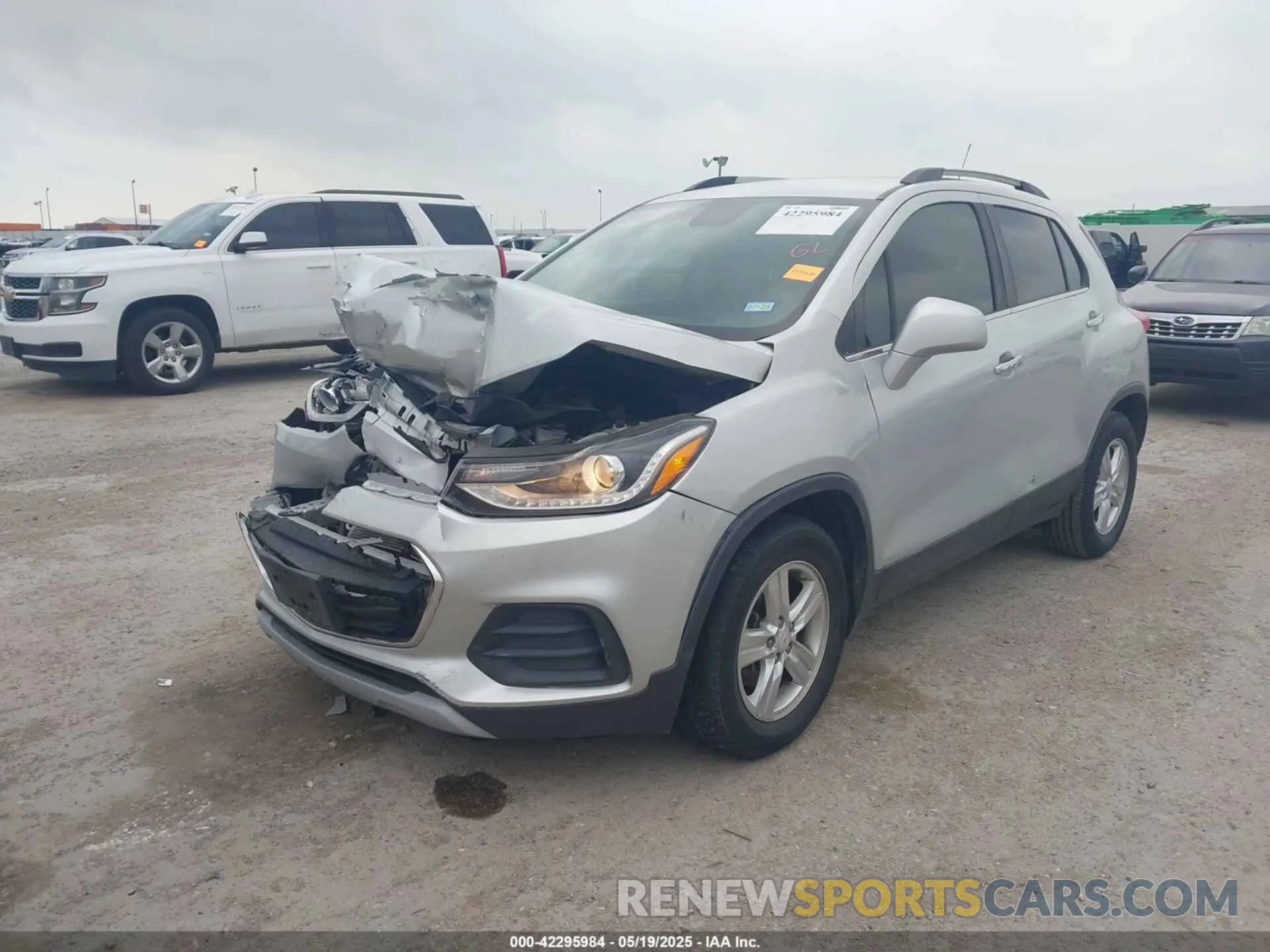 2 Photograph of a damaged car KL7CJLSB5KB848938 CHEVROLET TRAX 2019