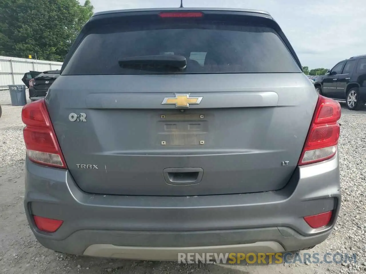 6 Photograph of a damaged car KL7CJLSB5KB855887 CHEVROLET TRAX 2019