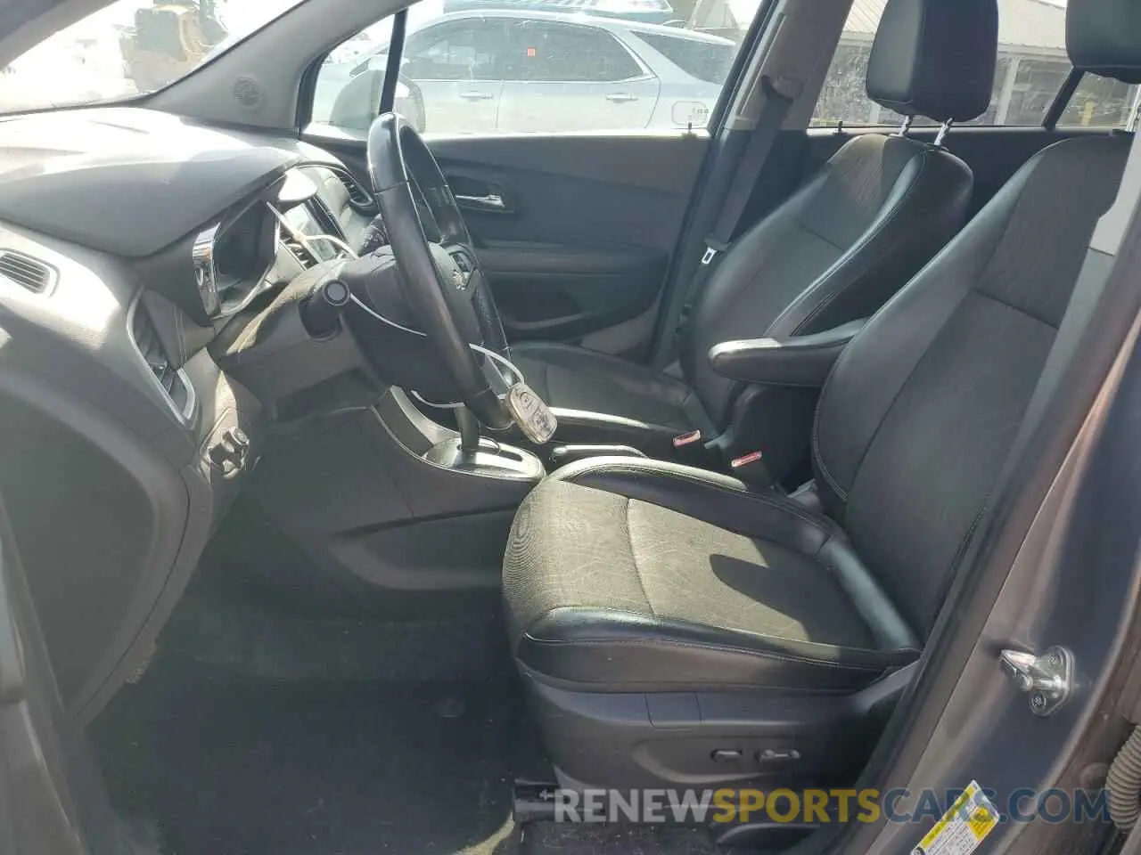 7 Photograph of a damaged car KL7CJLSB5KB855887 CHEVROLET TRAX 2019