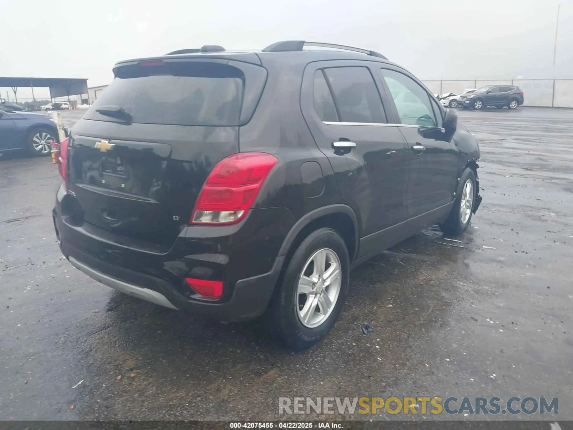 4 Photograph of a damaged car KL7CJLSB6KB734267 CHEVROLET TRAX 2019
